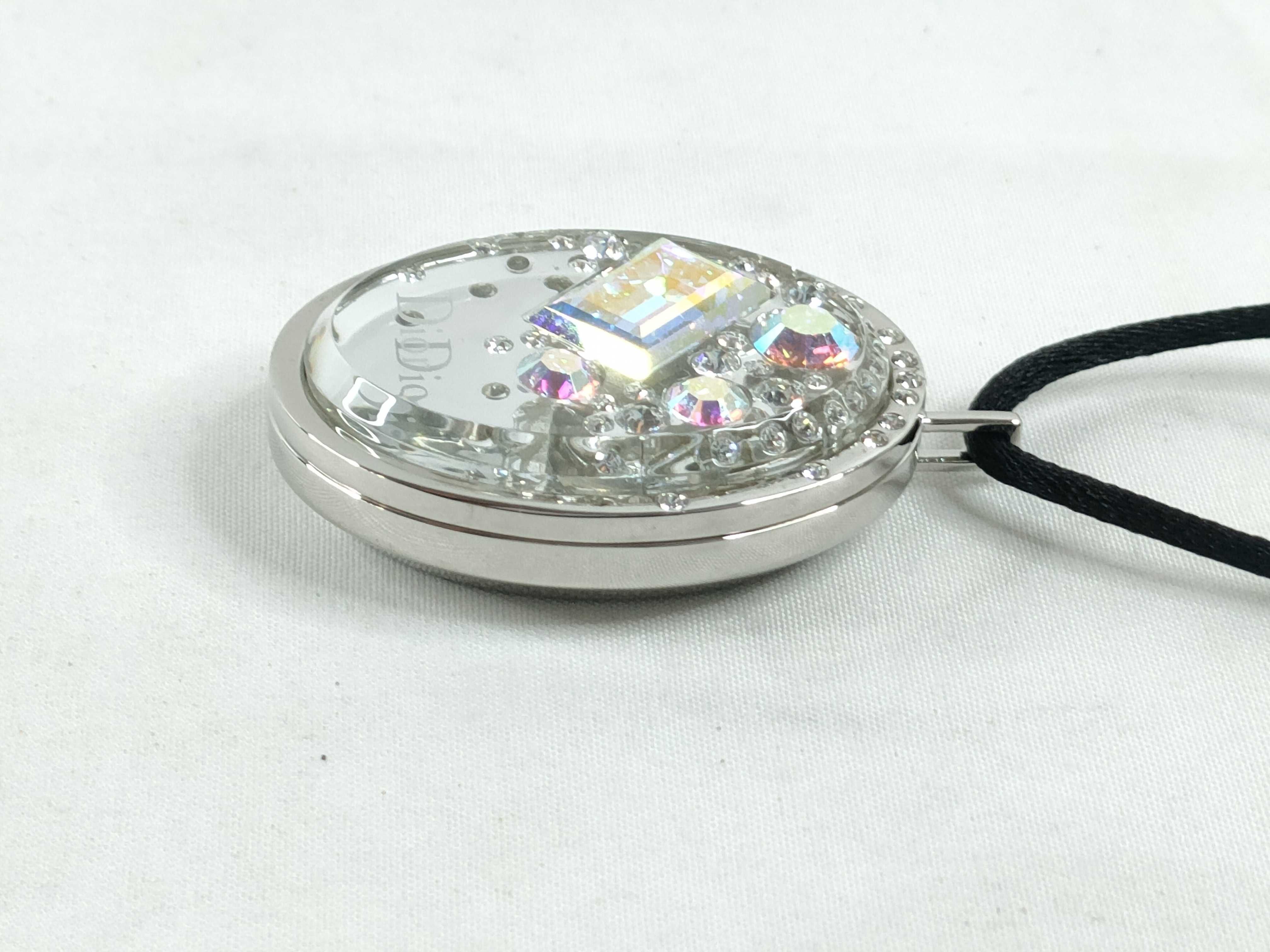 necklace, gloss unused. — view 3