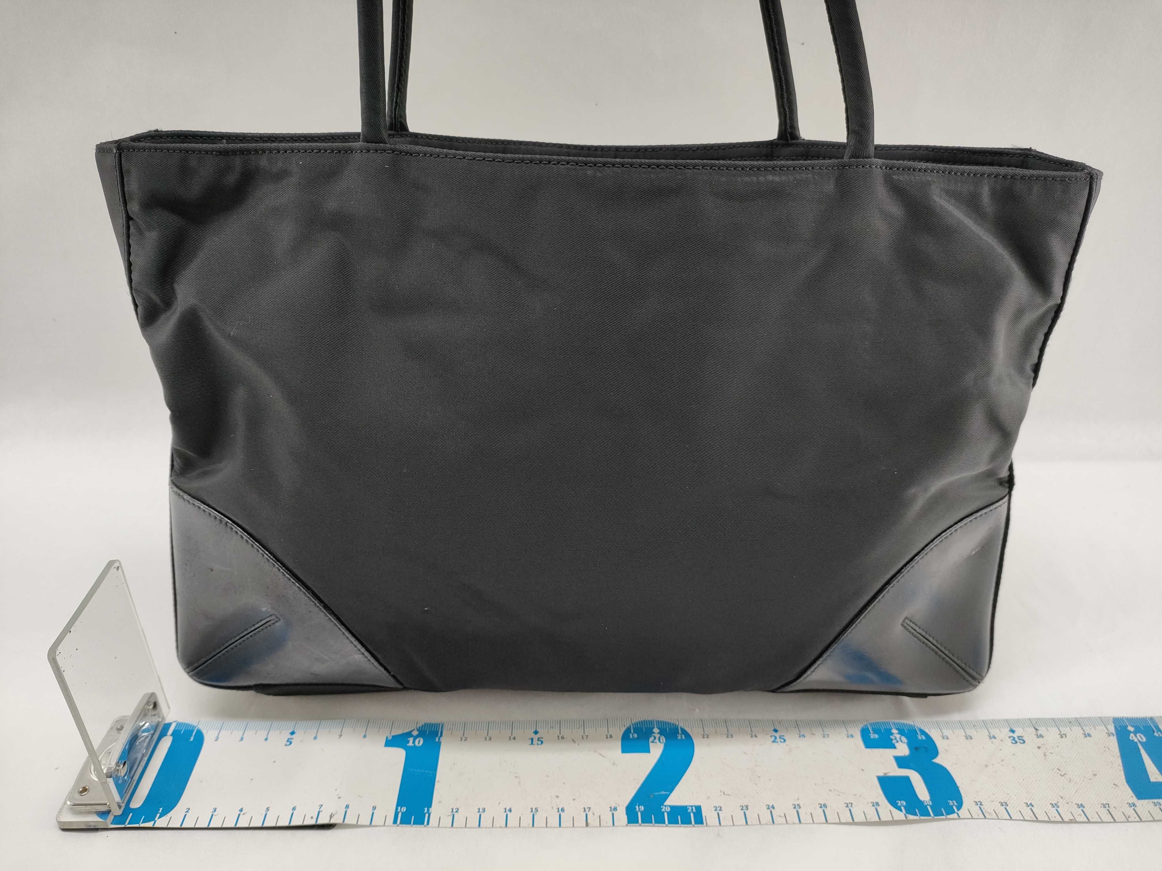 Nylon Prada Shoulder Bag Triangle Logo Nylon Leather Tote Bag — view 2