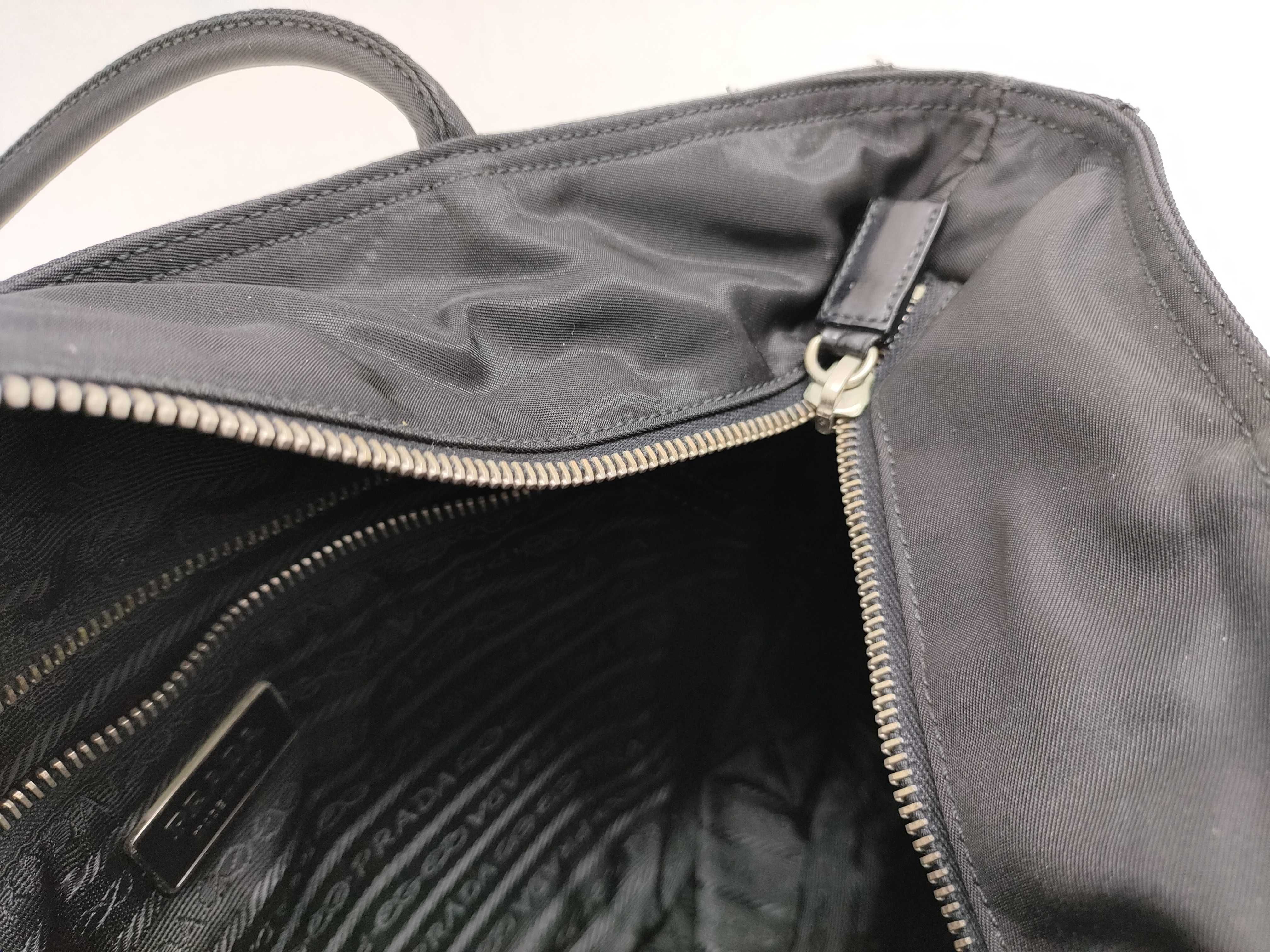 Nylon Prada Shoulder Bag Triangle Logo Nylon Leather Tote Bag — view 9