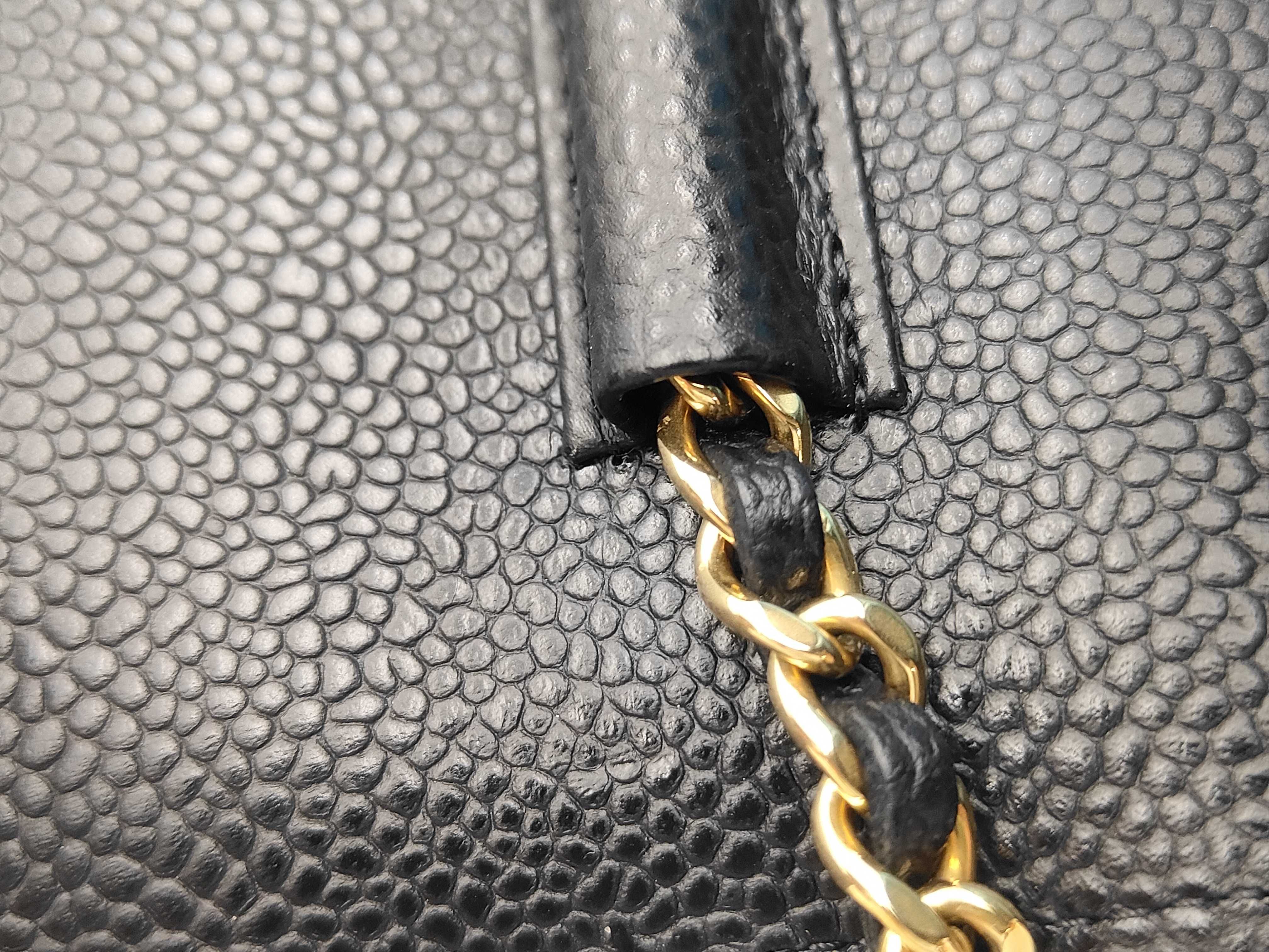 Matelassé Chain Wallet Caviar Skin Shoulder Bag — view 5