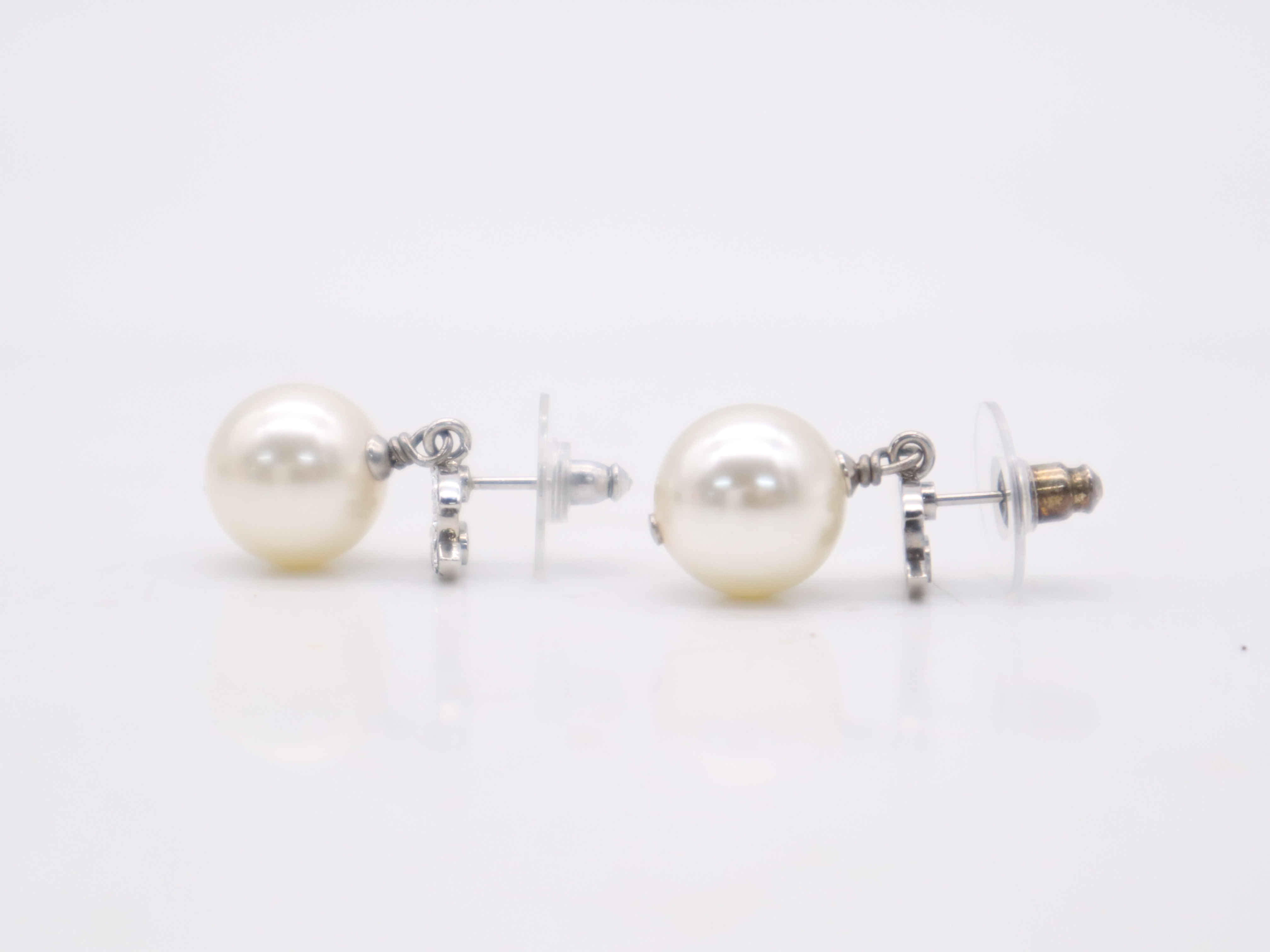 A36138 Glass Stone/Faux Pearl/Metal Coco Mark Earrings (Faux Pearl Rhinestone, with Storage Bag and Box) — view 4