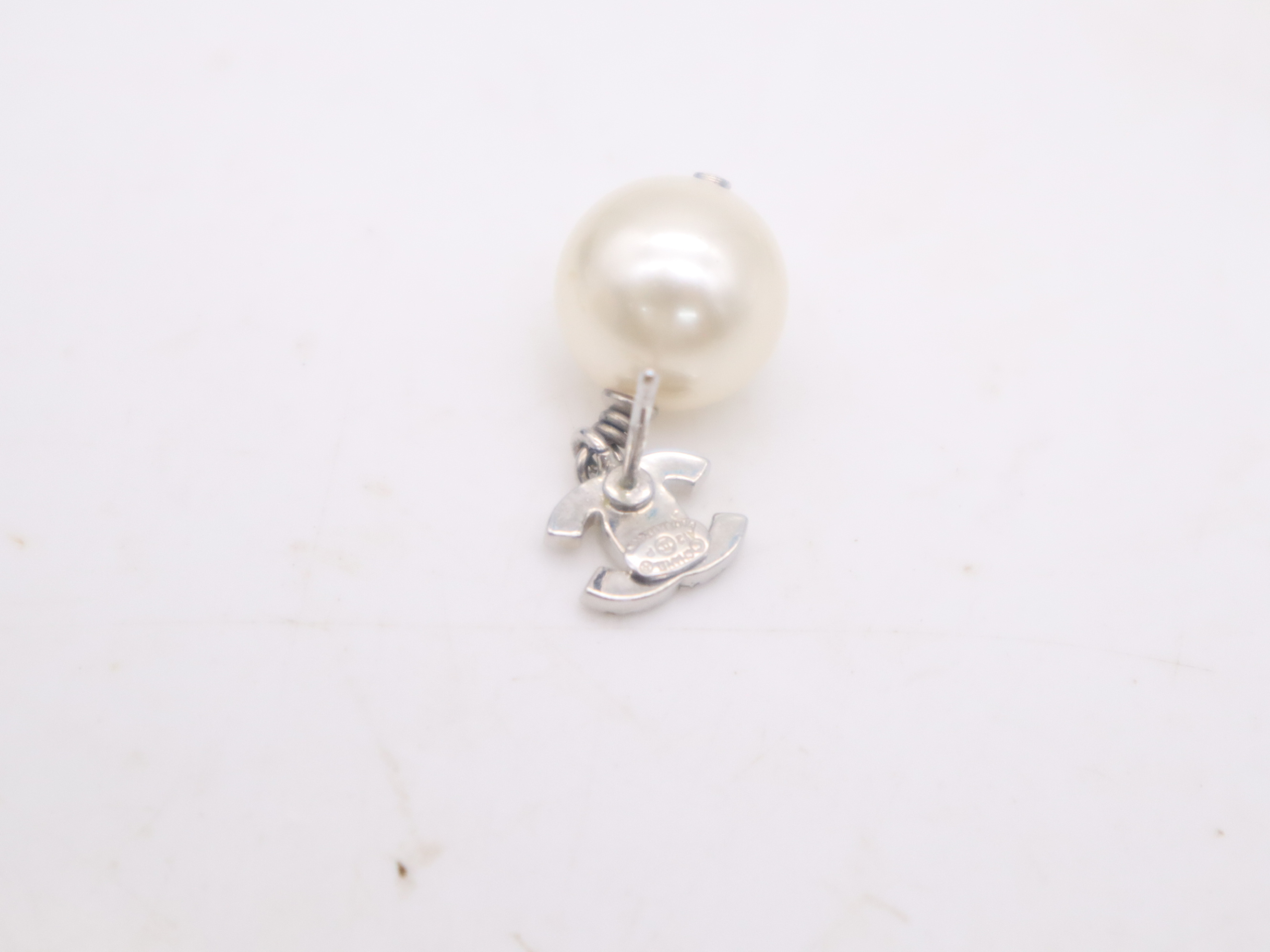 A36138 Glass Stone/Faux Pearl/Metal Coco Mark Earrings (Faux Pearl Rhinestone, with Storage Bag and Box) — view 10