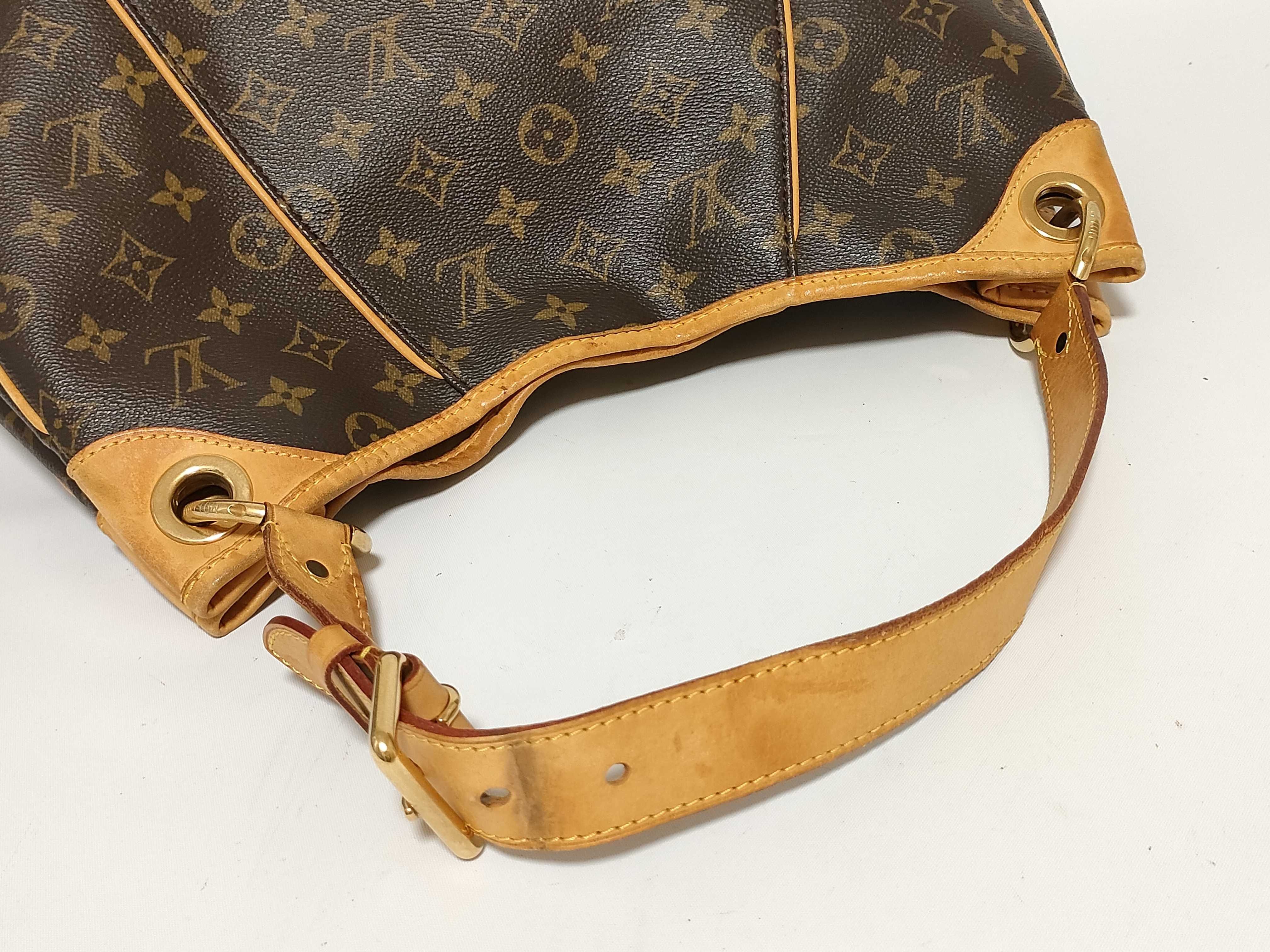 Monogram Vuitton Galliera PM Shoulder Bag M56382 Shoulder Bag — view 3
