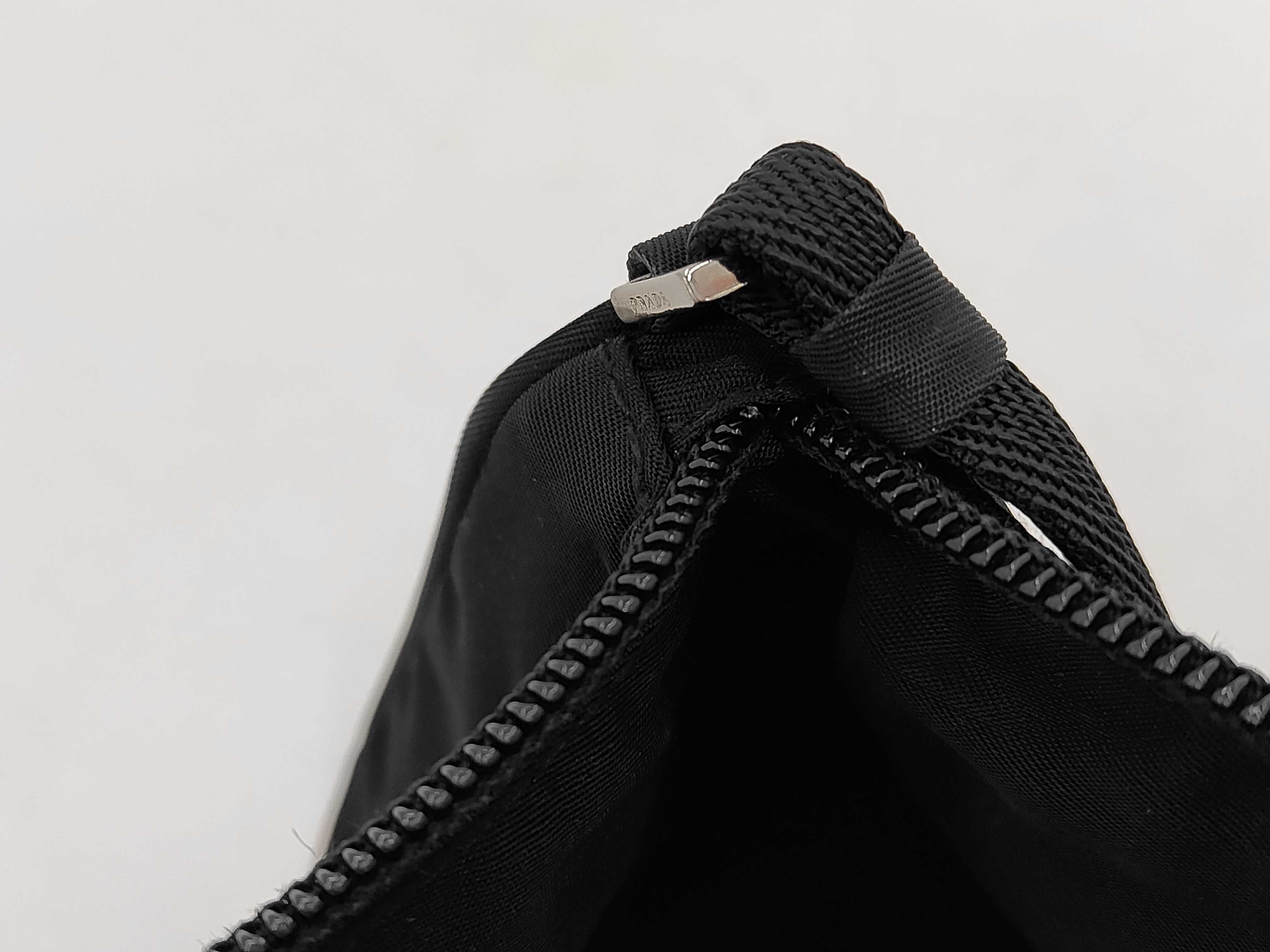 Triangle Plate Mini Handbag Black Handbag — view 10