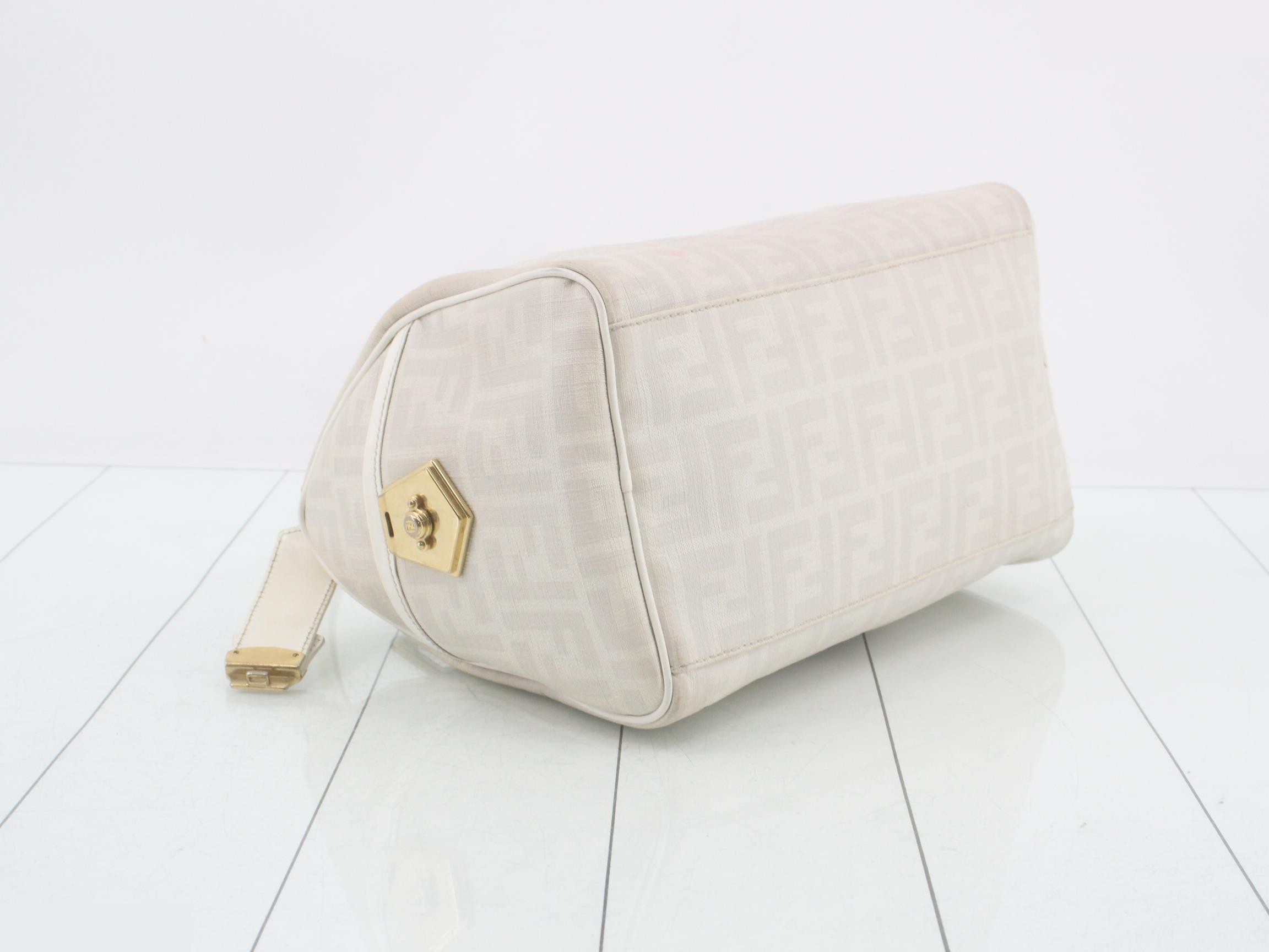 handbag — view 5