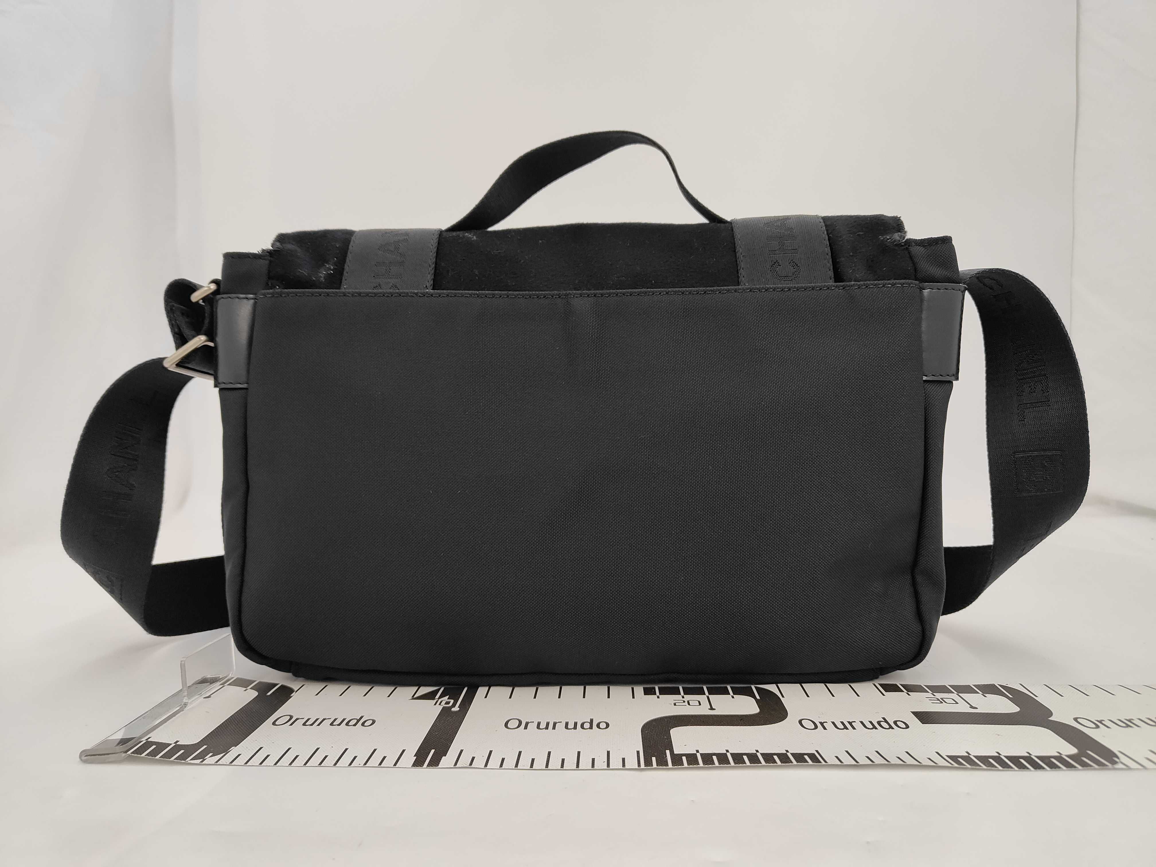 Sport Line Messenger Bag, Nylon, Black, SS Shoulder Bag — view 2