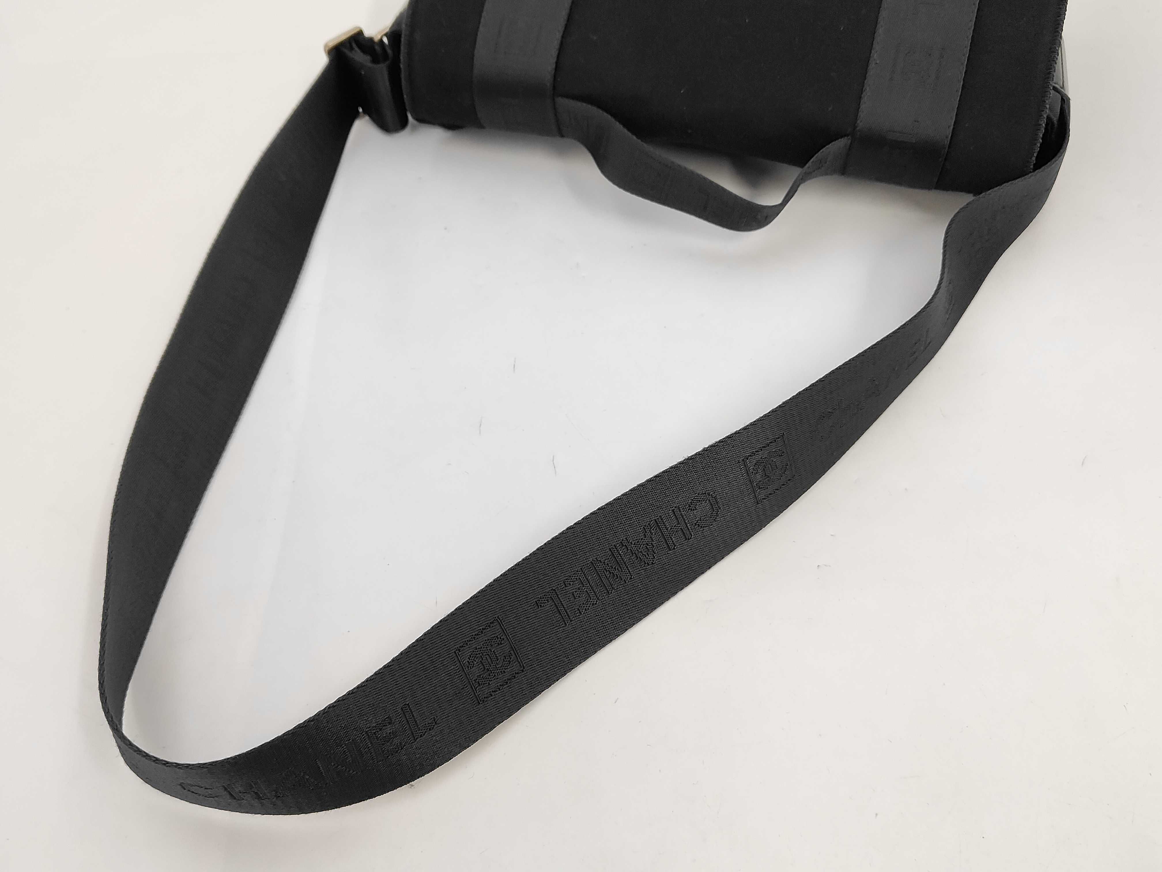 Sport Line Messenger Bag, Nylon, Black, SS Shoulder Bag — view 3