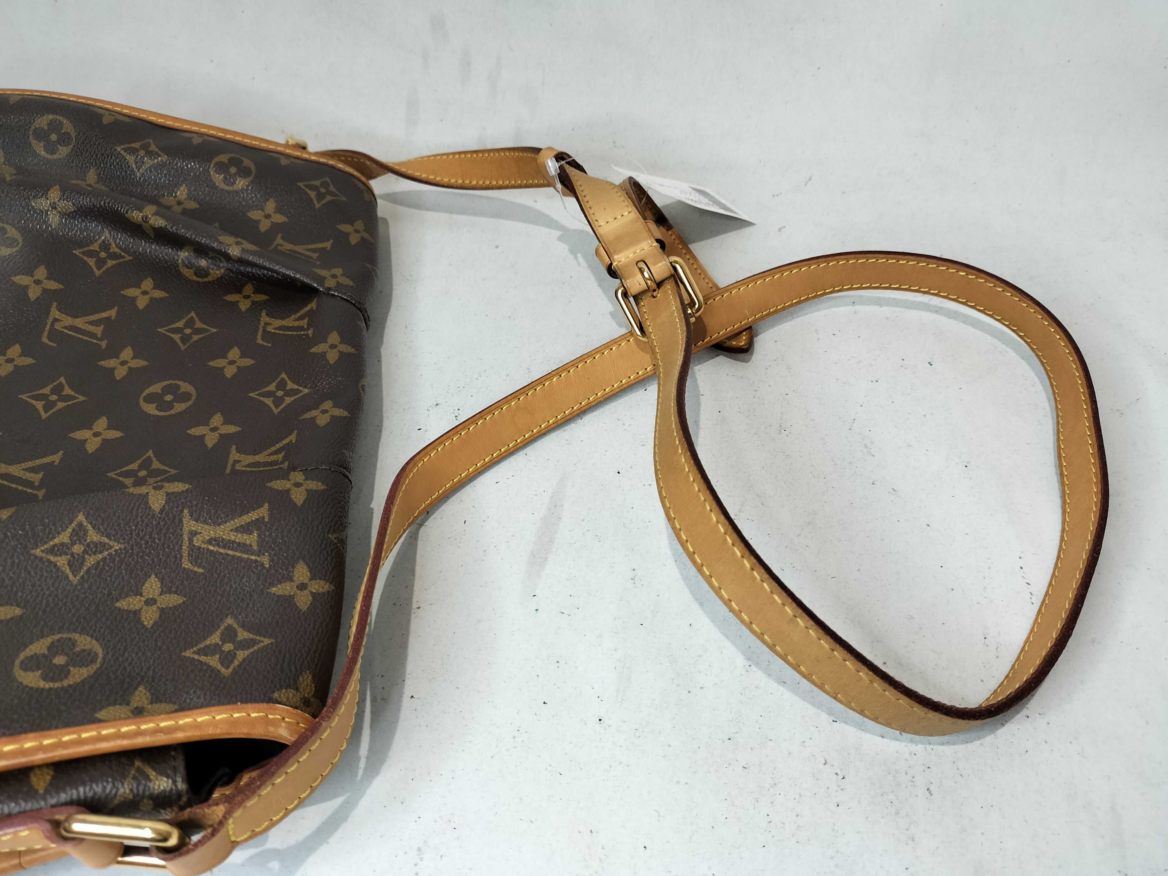 Monogram M40473 Menilmontant MM Shoulder Bag — view 4