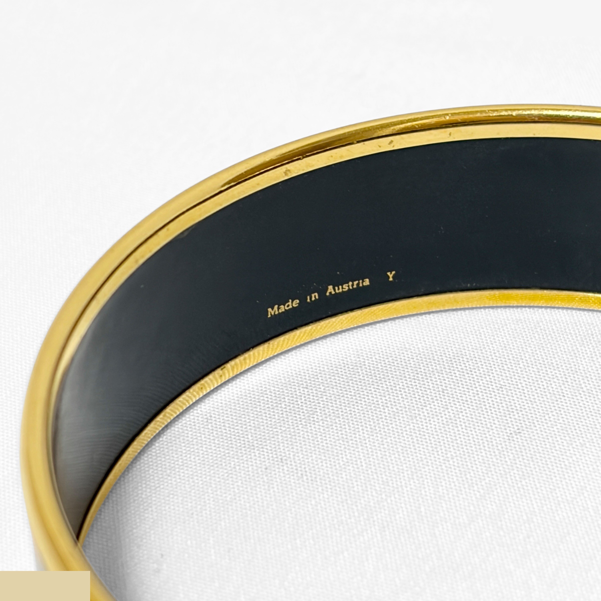 Enamel GM Bangle, Cloisonné Enamel, Gold, Multicolor, Wrist Circumference Approx. 19cm — view 8