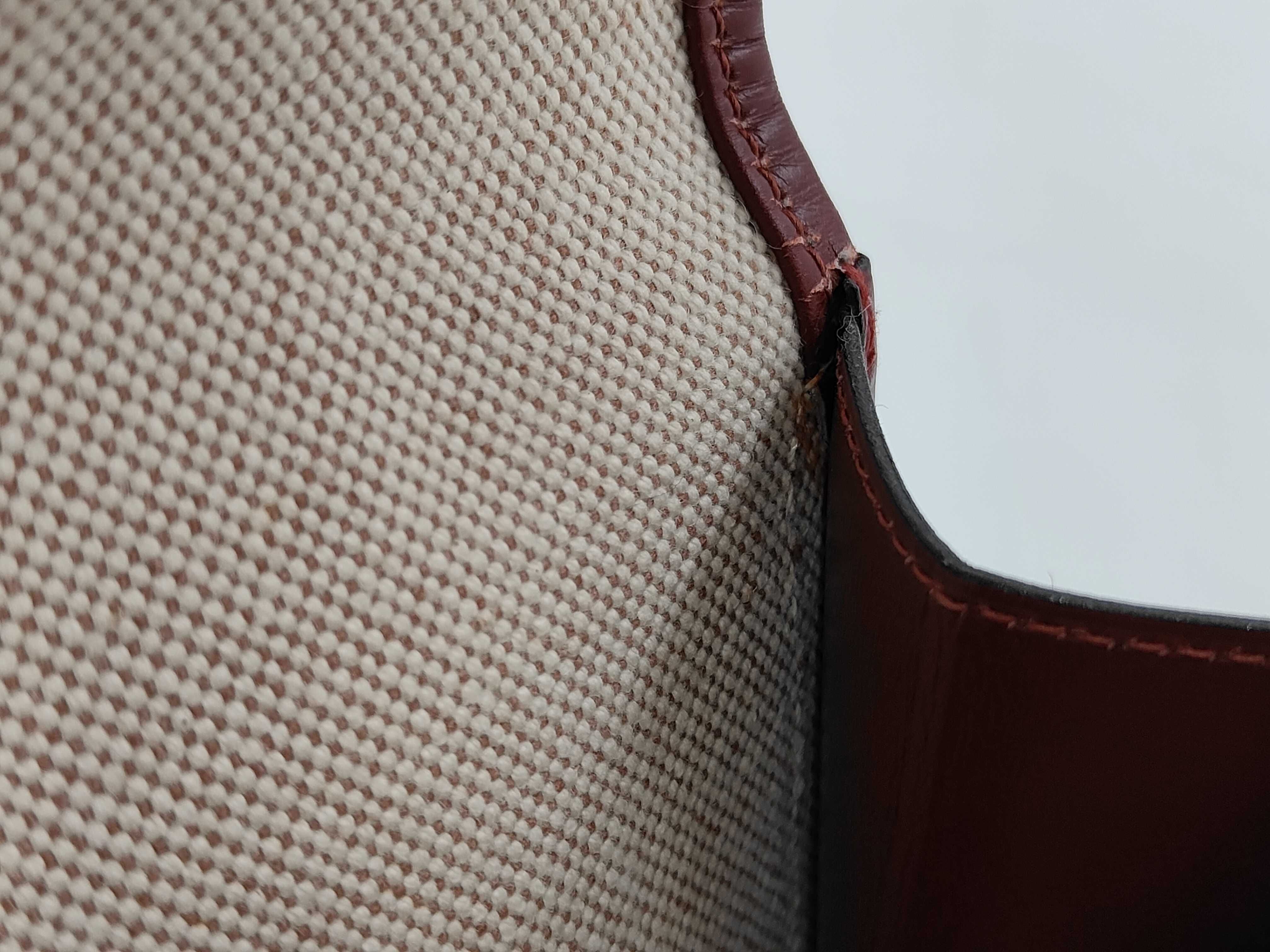 Jige PM Box Calf Rouge H Wallet (R) — view 8