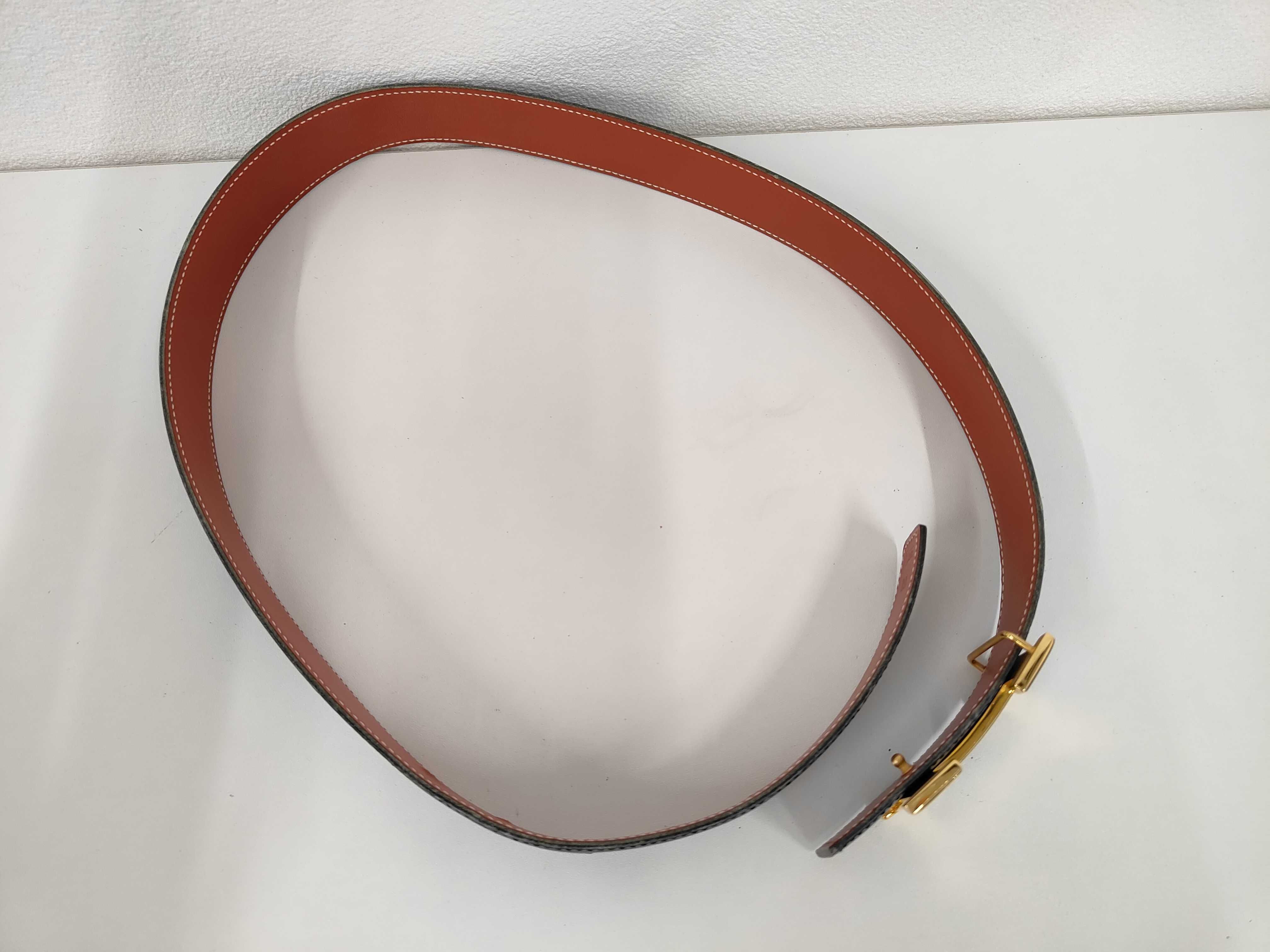 H Y stamped reversible belt size 80 — view 2