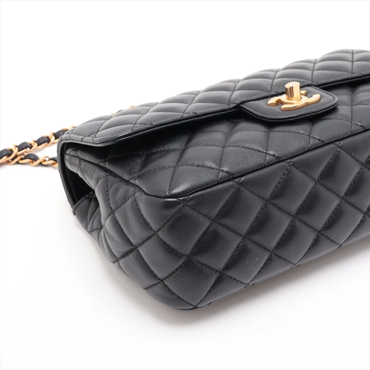 [Individually packaged] Chanel Matelassé Lambskin 2-Way Handbag, Top Handle, Black, Gold Hardware, H99A50X0, Random Plate — view 4