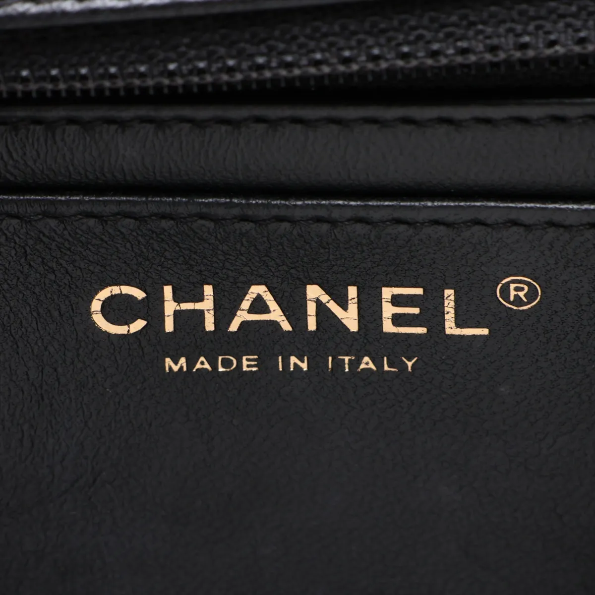[Individually packaged] Chanel Matelassé Lambskin 2-Way Handbag, Top Handle, Black, Gold Hardware, H99A50X0, Random Plate — view 10