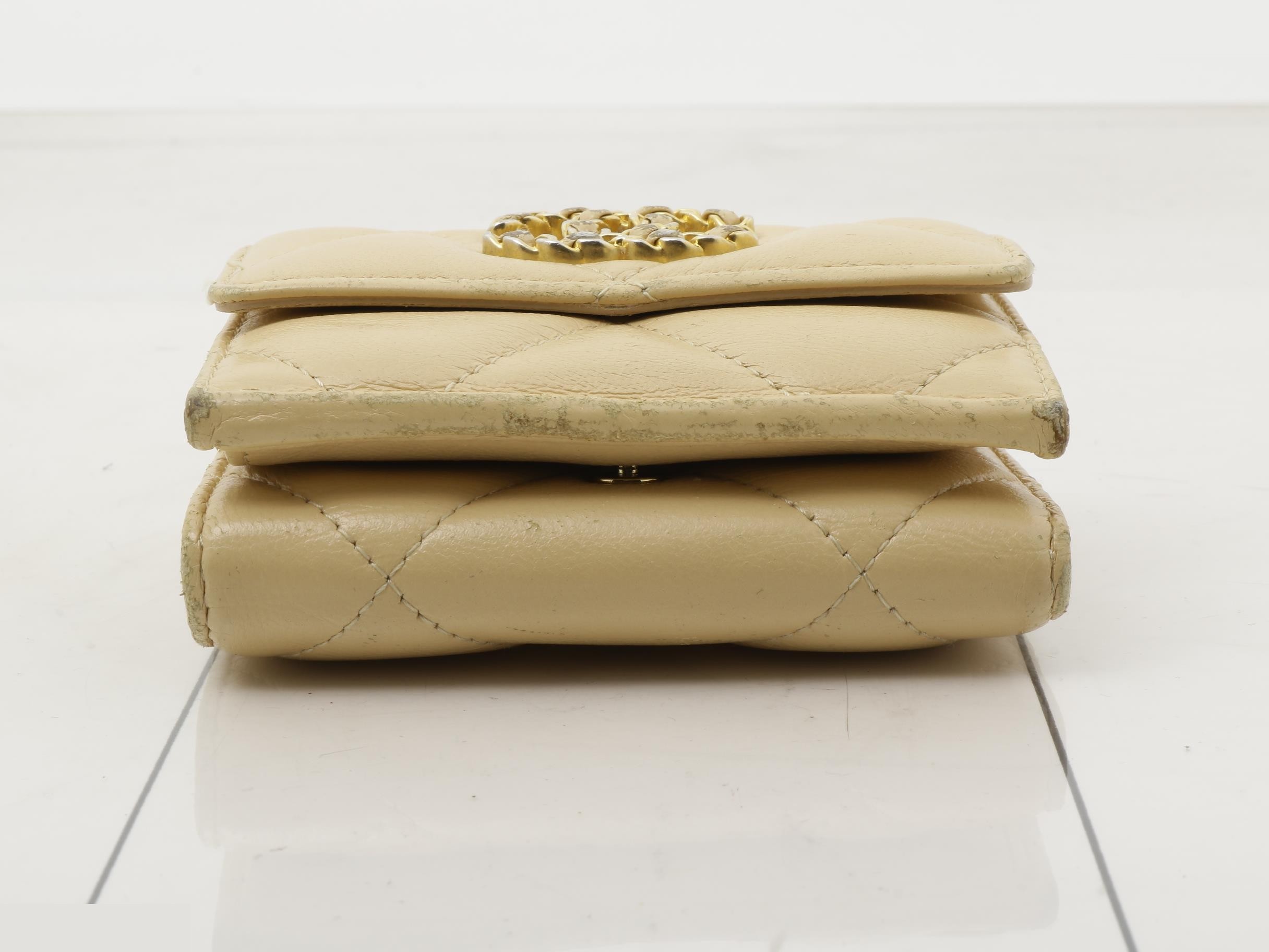 Matelassé (bag) and wallet, Coco Mark, beige — view 3