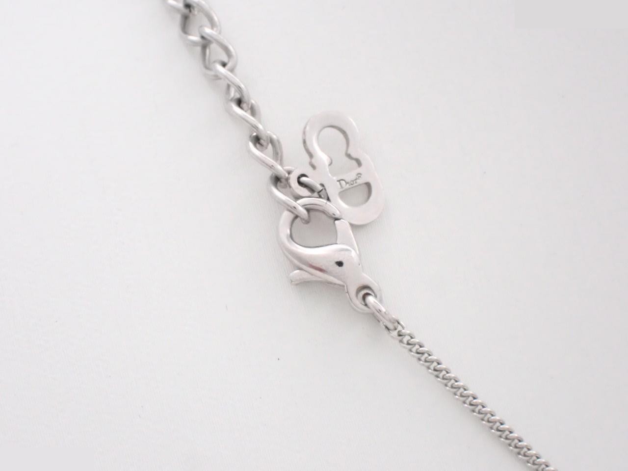 Silver necklace, chain approximately 44cm long. — view 2