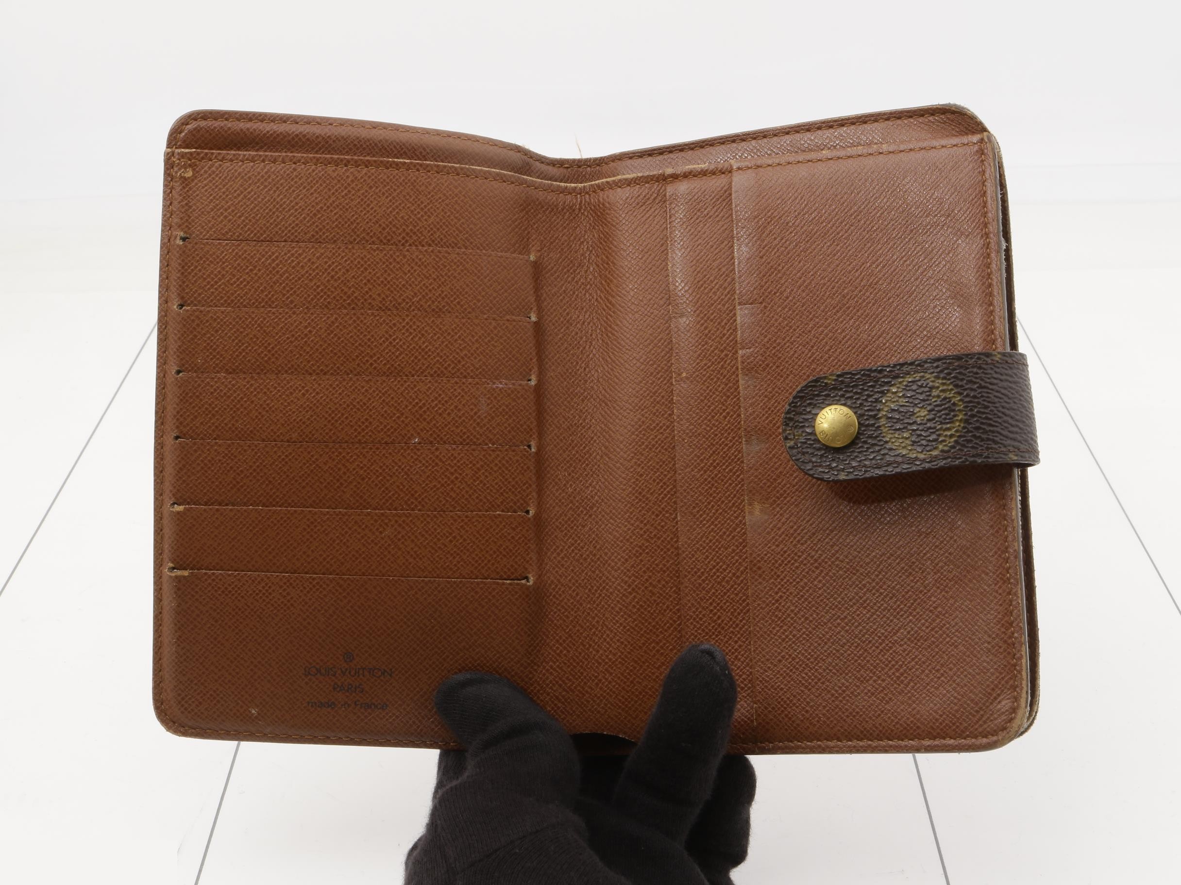 wallet — view 4