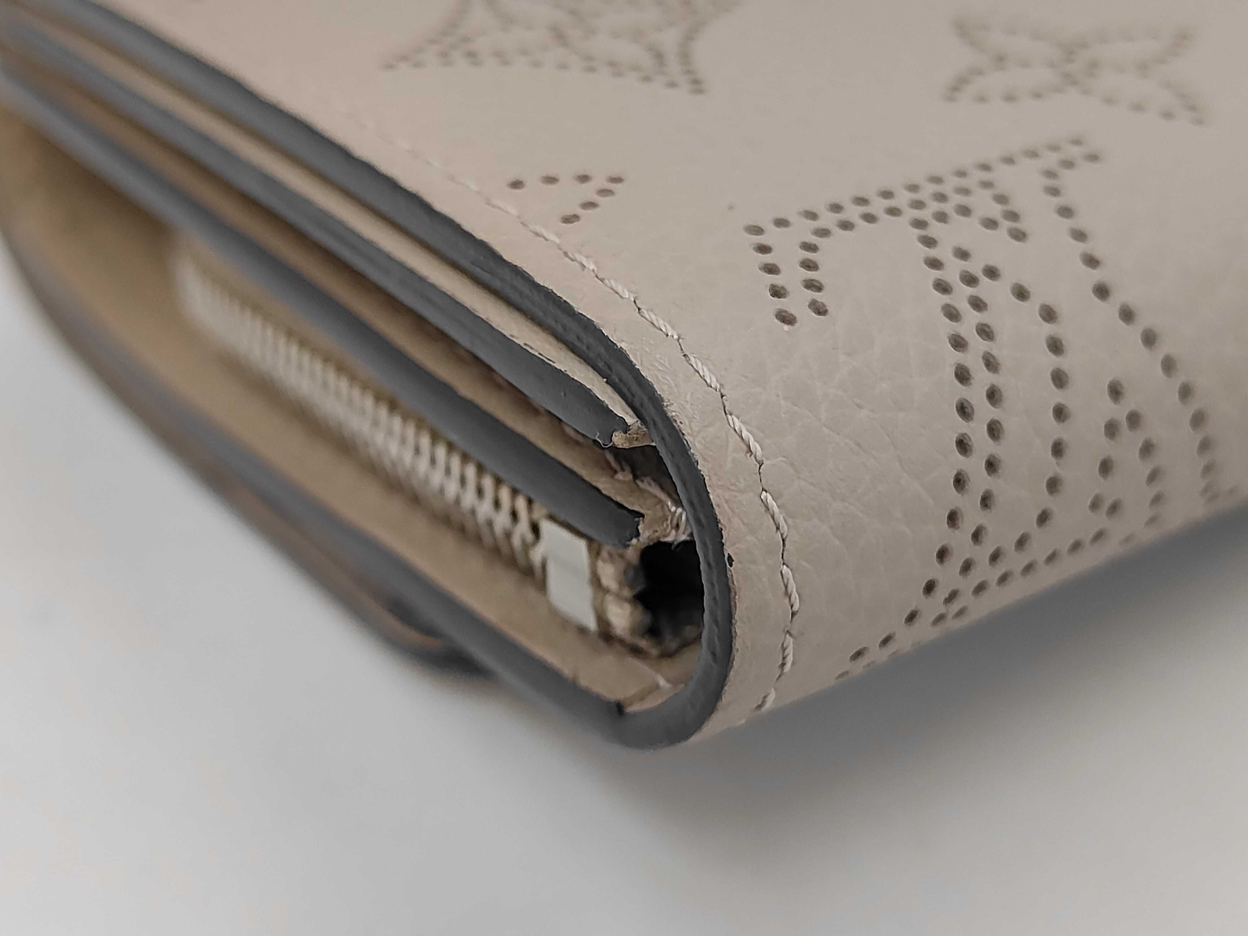 LV Mahina Wallet — view 3