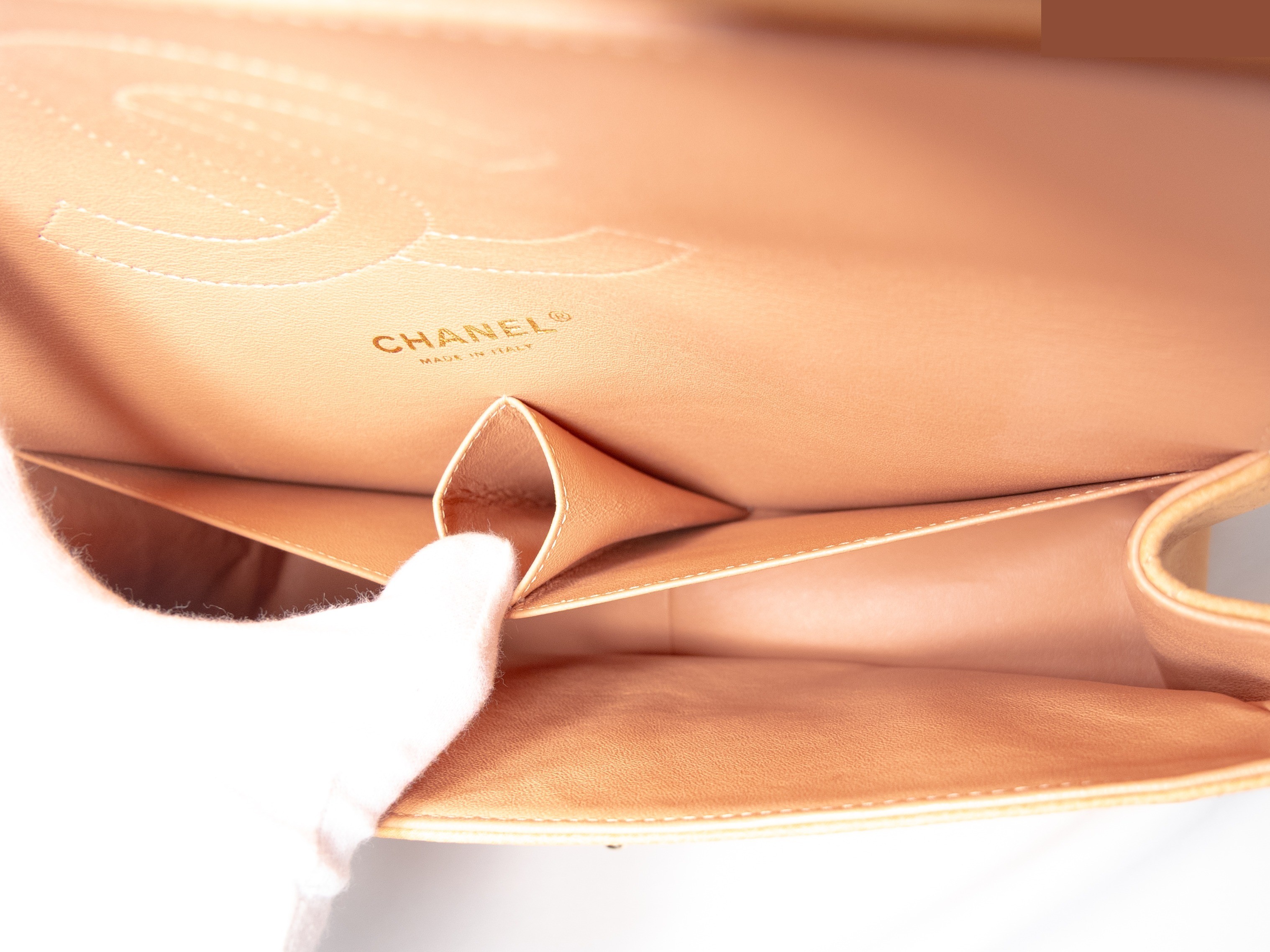 Large Matelassé Seal Card Caviar Skin Double Flap — view 10