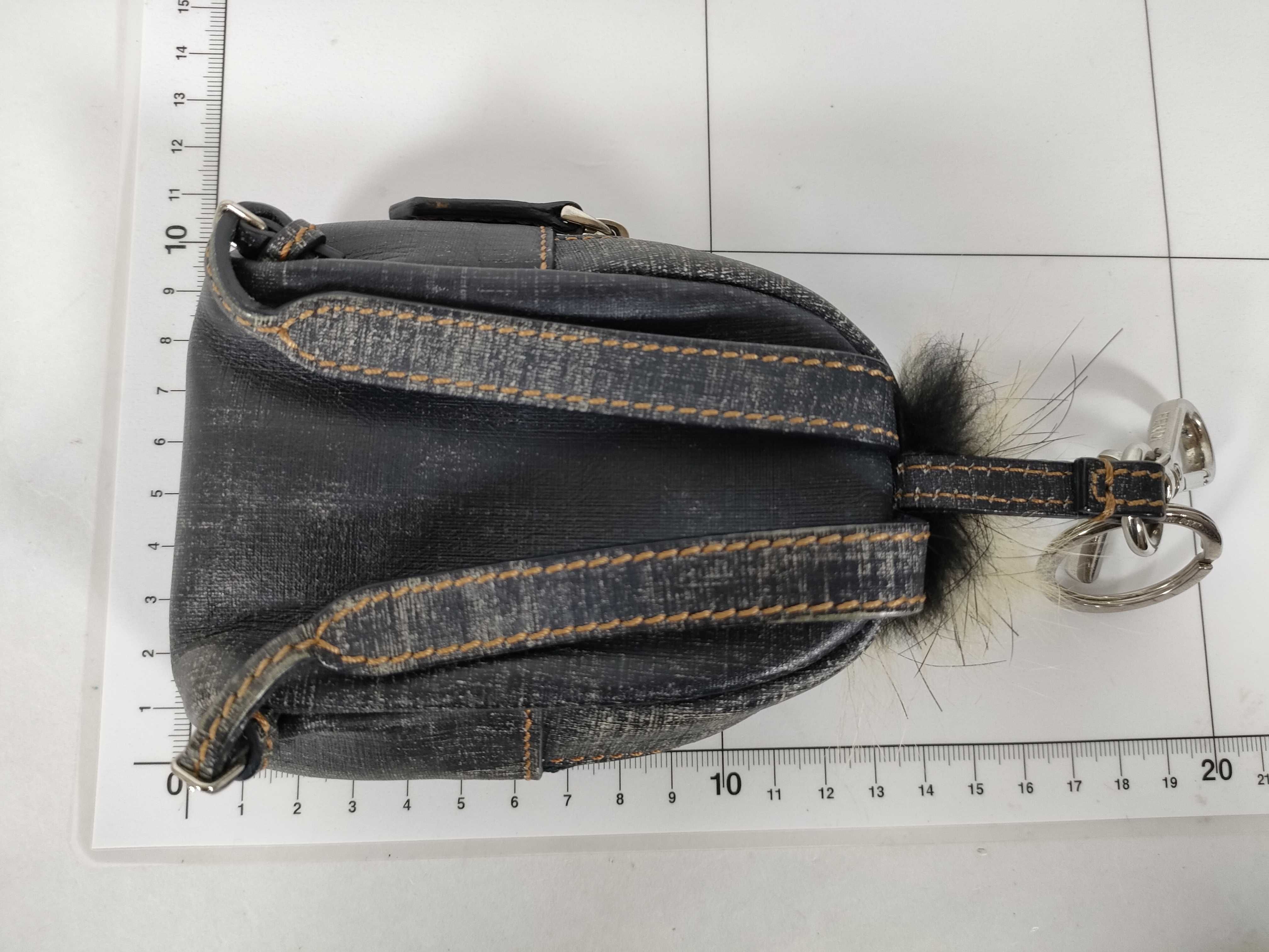 Holder Charm Key Case — view 3
