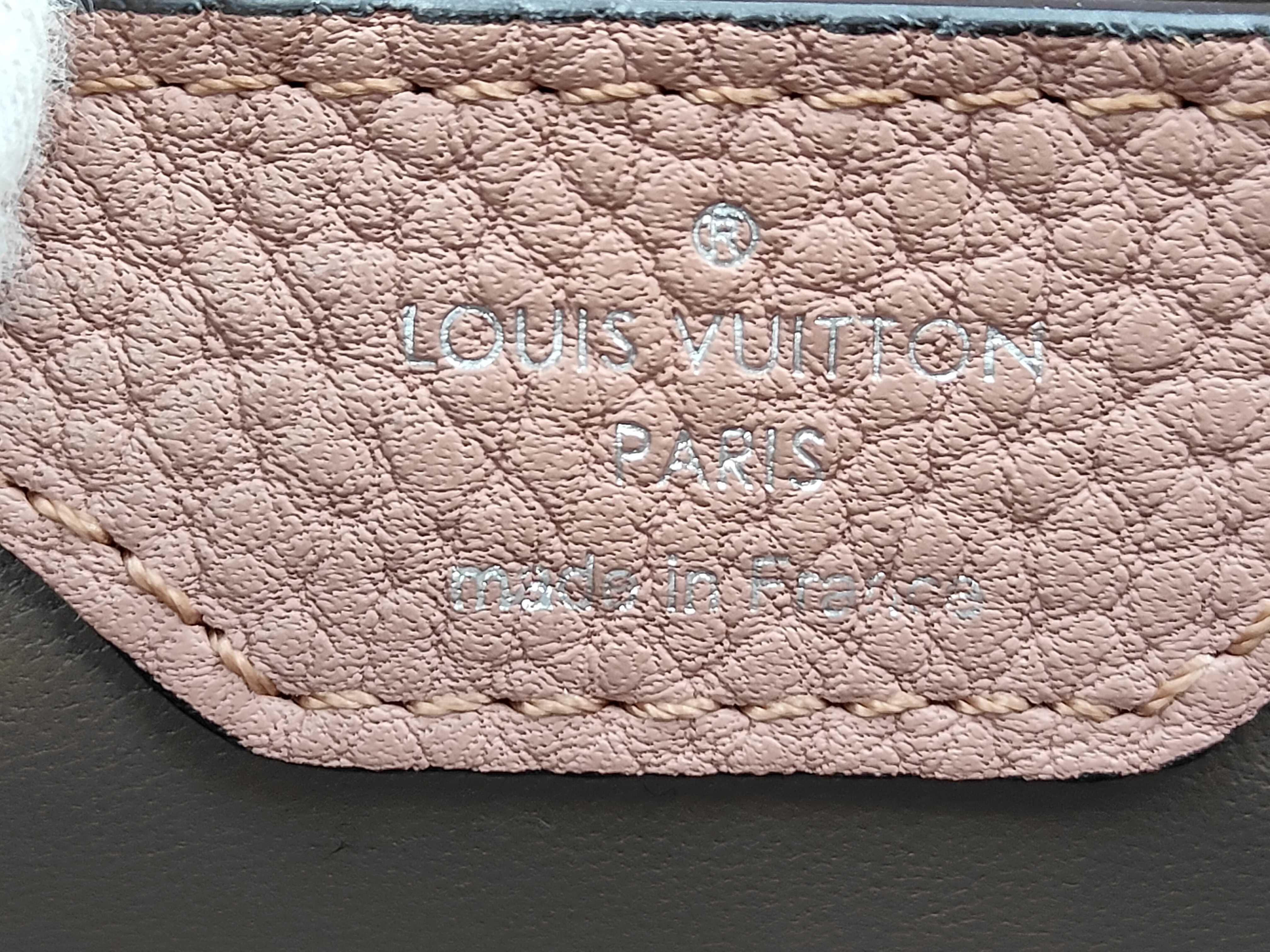 Taurillon Capucines PM M42258 AH0166 2-way Handbag — view 11