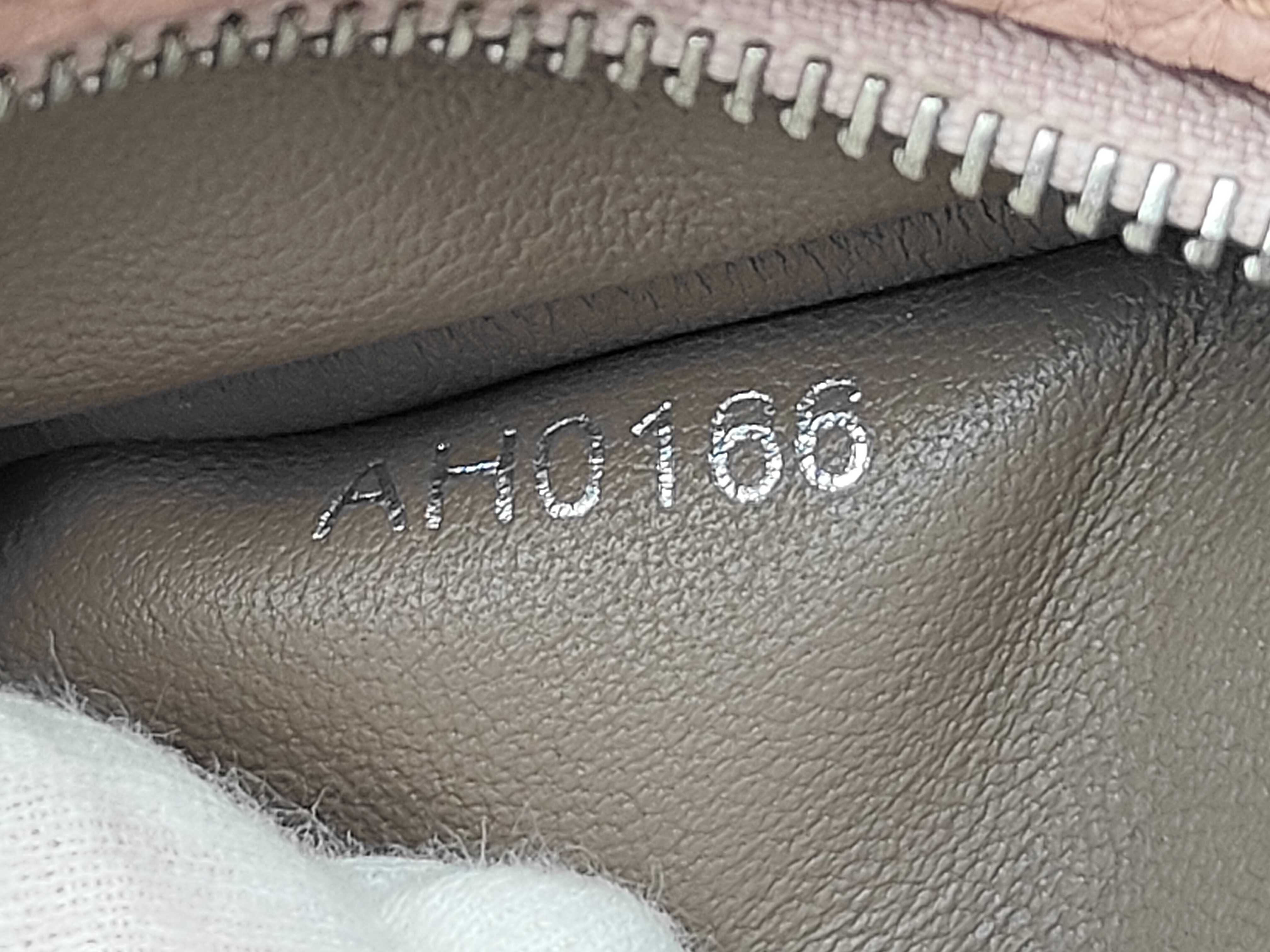 Taurillon Capucines PM M42258 AH0166 2-way Handbag — view 12