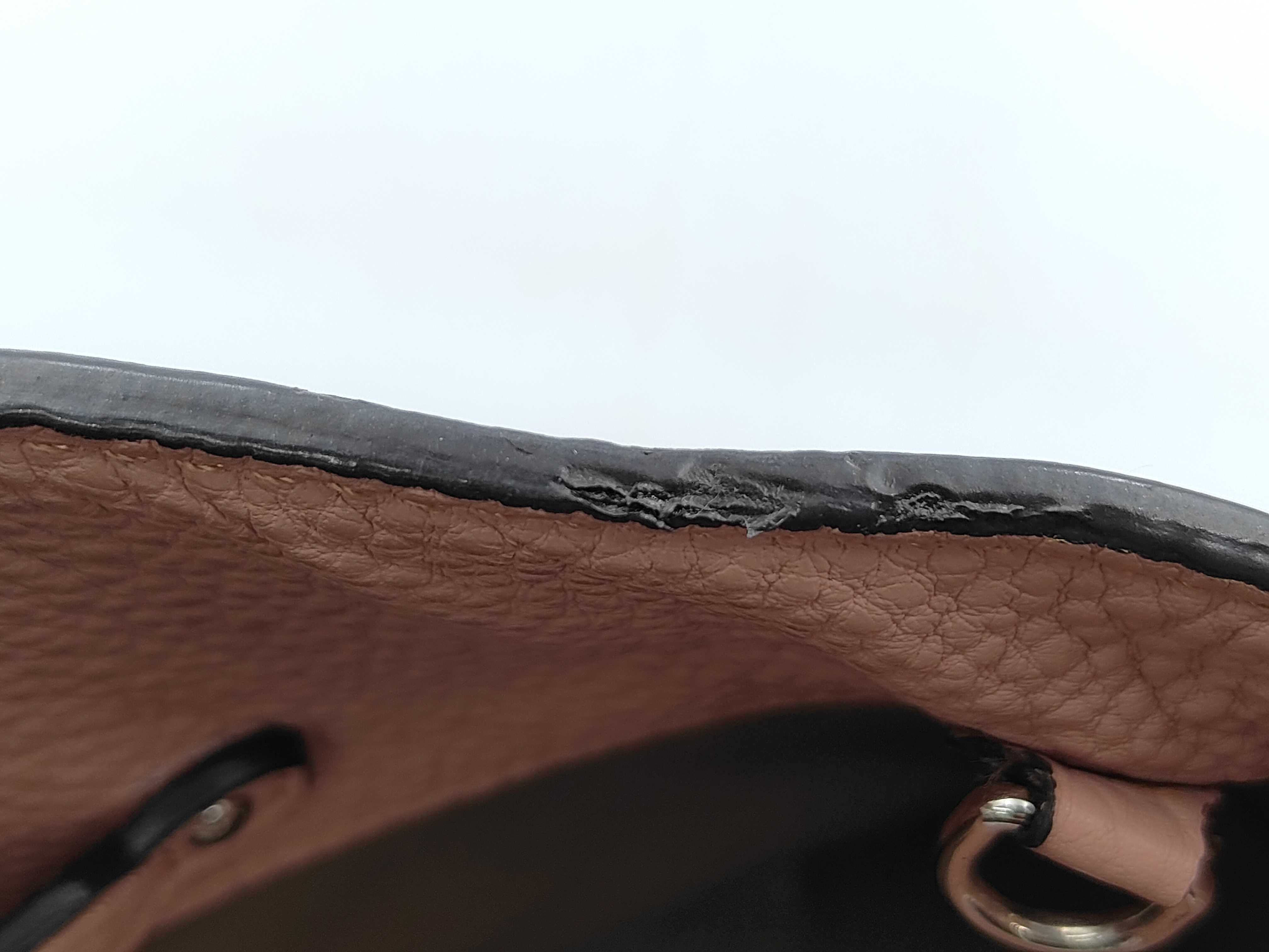 Taurillon Capucines PM M42258 AH0166 2-way Handbag — view 14