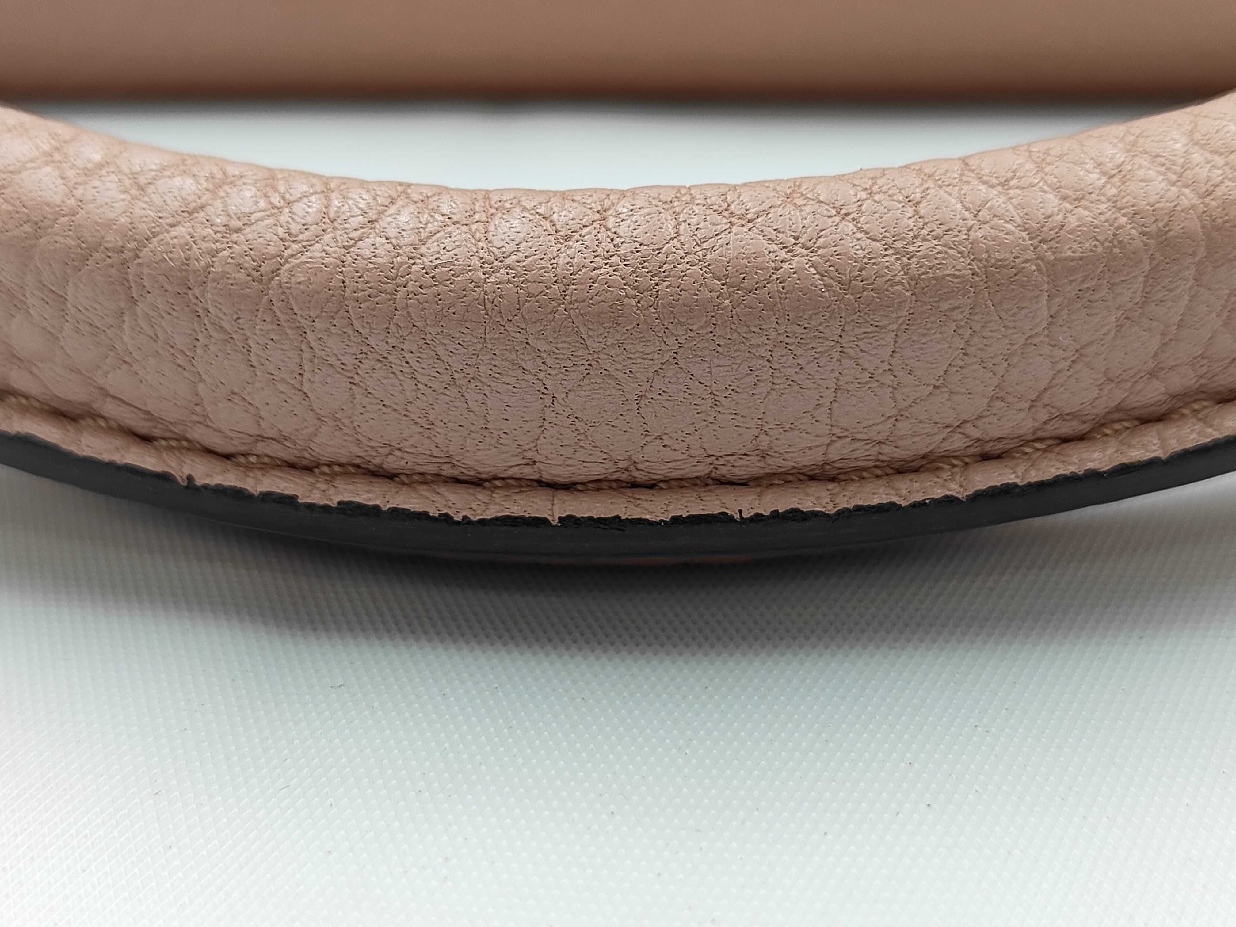 Taurillon Capucines PM M42258 AH0166 2-way Handbag — view 4