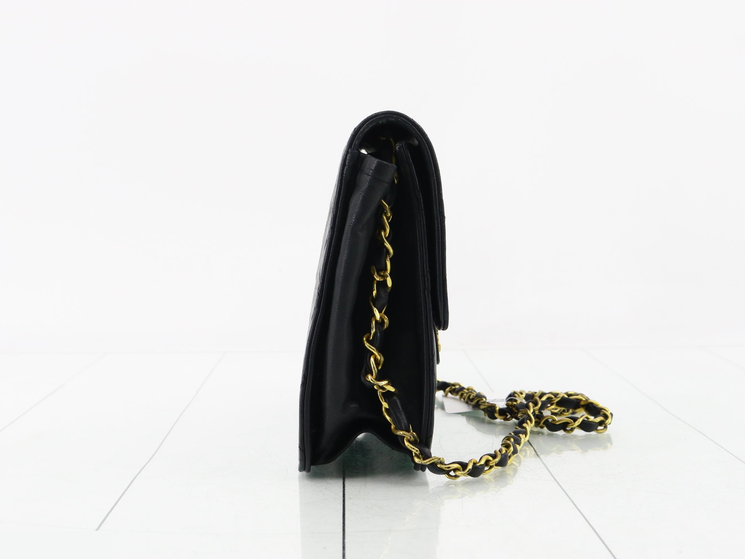 Matelassé Leather Push-Lock Chain Shoulder Bag — view 4