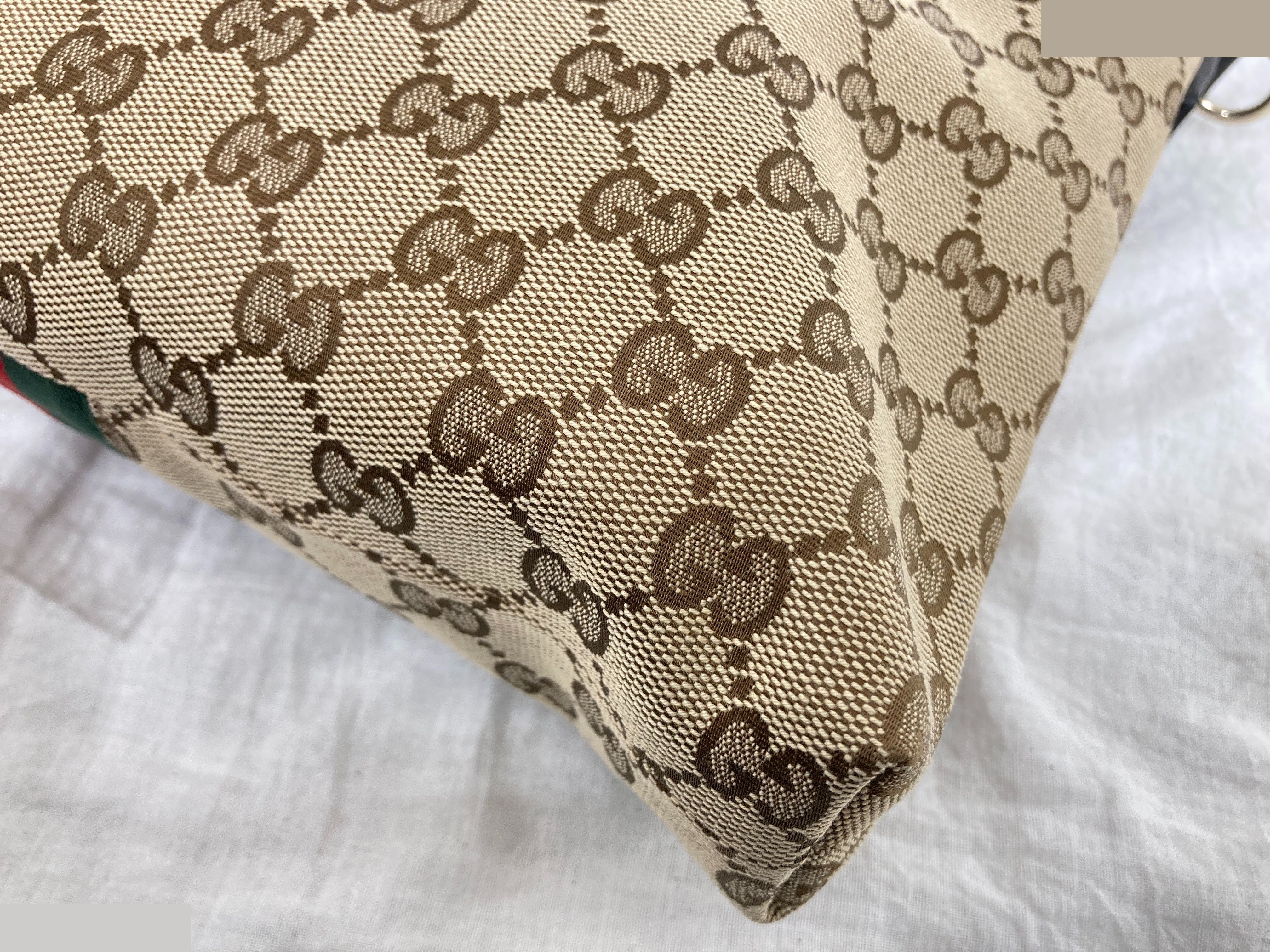 GG Canvas (Bag) - Shoulder Bag — view 4