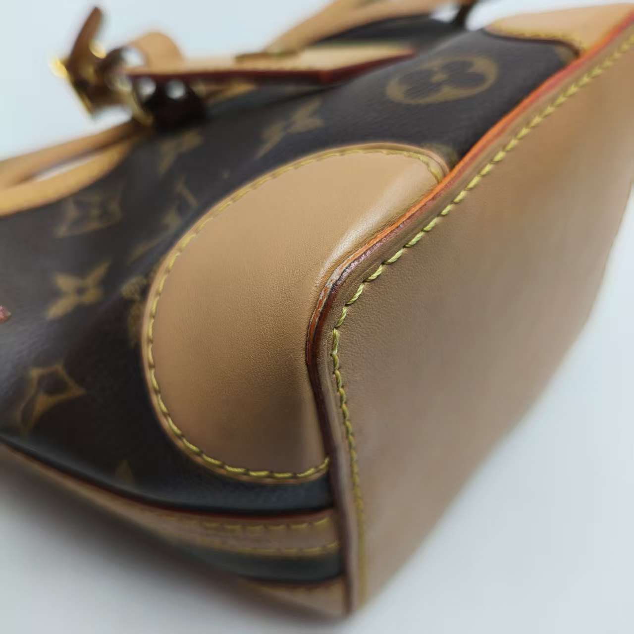 【*Shipped from: China*】LOUIS VUITTON Noe PU Shoulder Bag — view 6