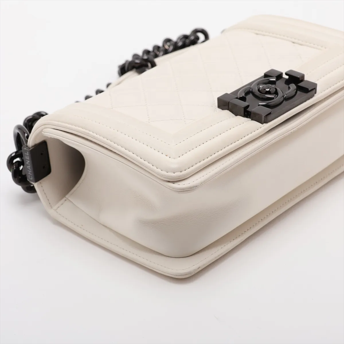 Boy Chanel 20 Small Lambskin Chain Shoulder Bag, White with Black Hardware, 25404792, Serial Number 25-series, A67085 — view 4