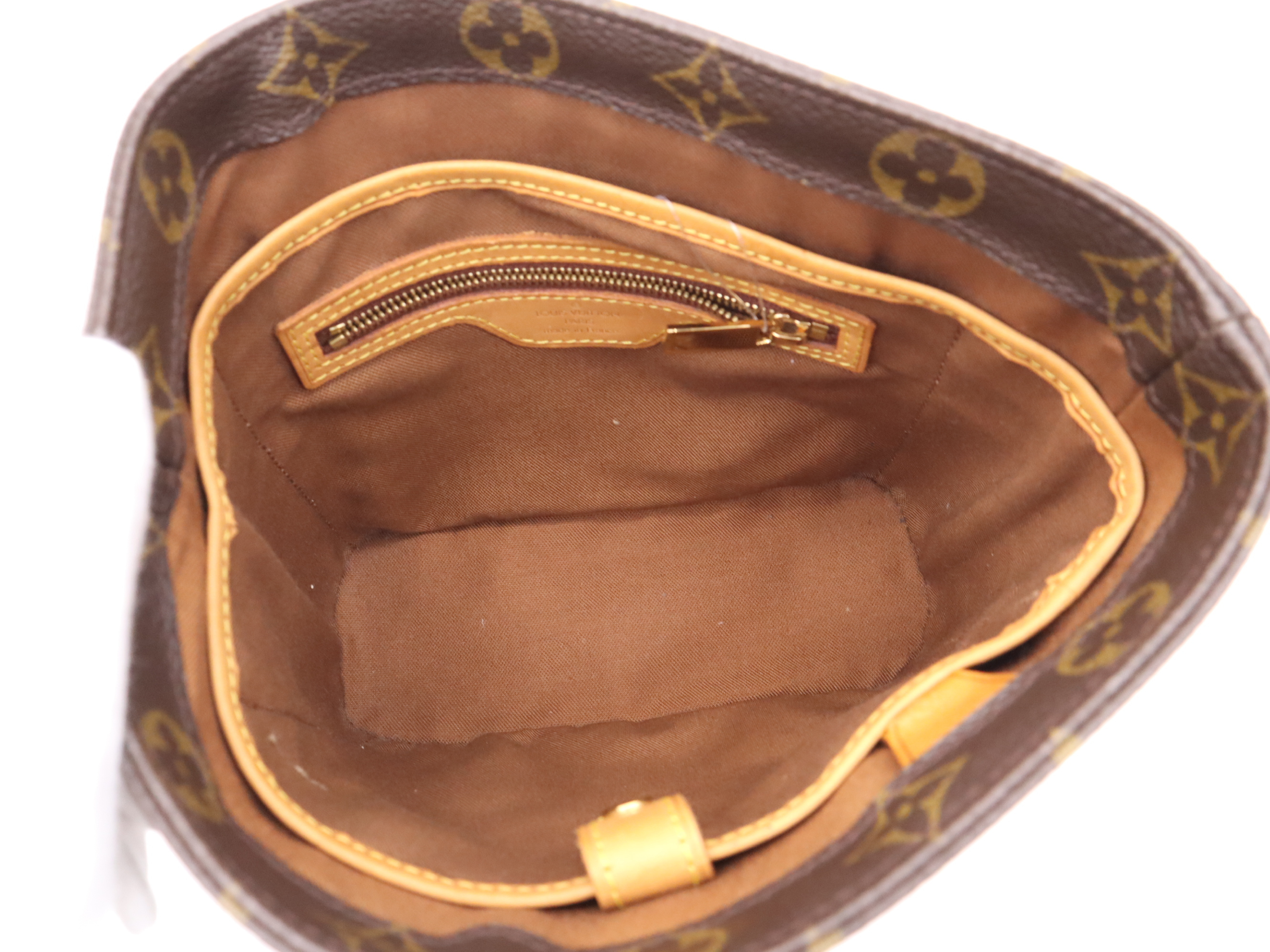 M51172 Monogram Vavin PM Handbag — view 11