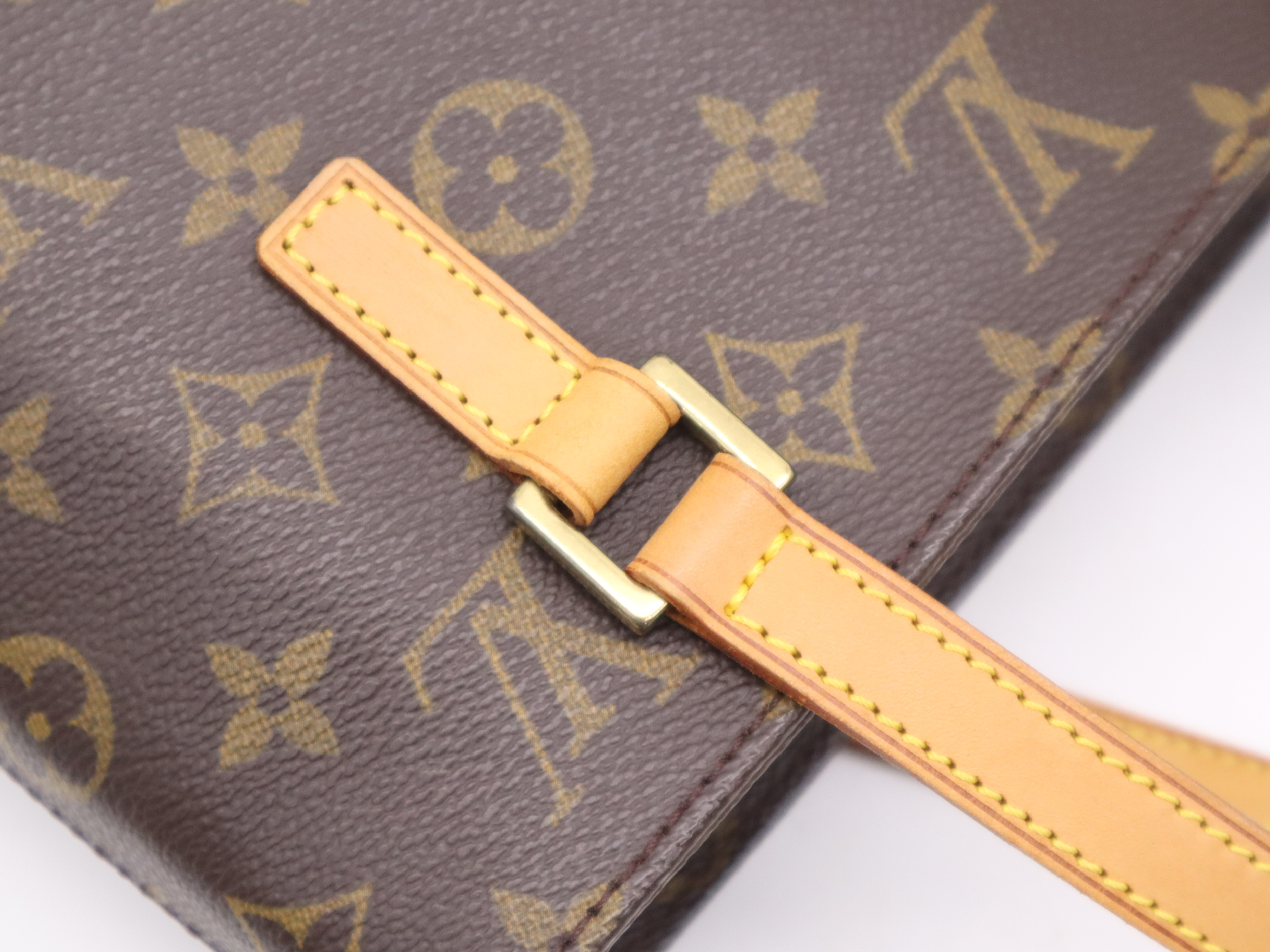 M51172 Monogram Vavin PM Handbag — view 7