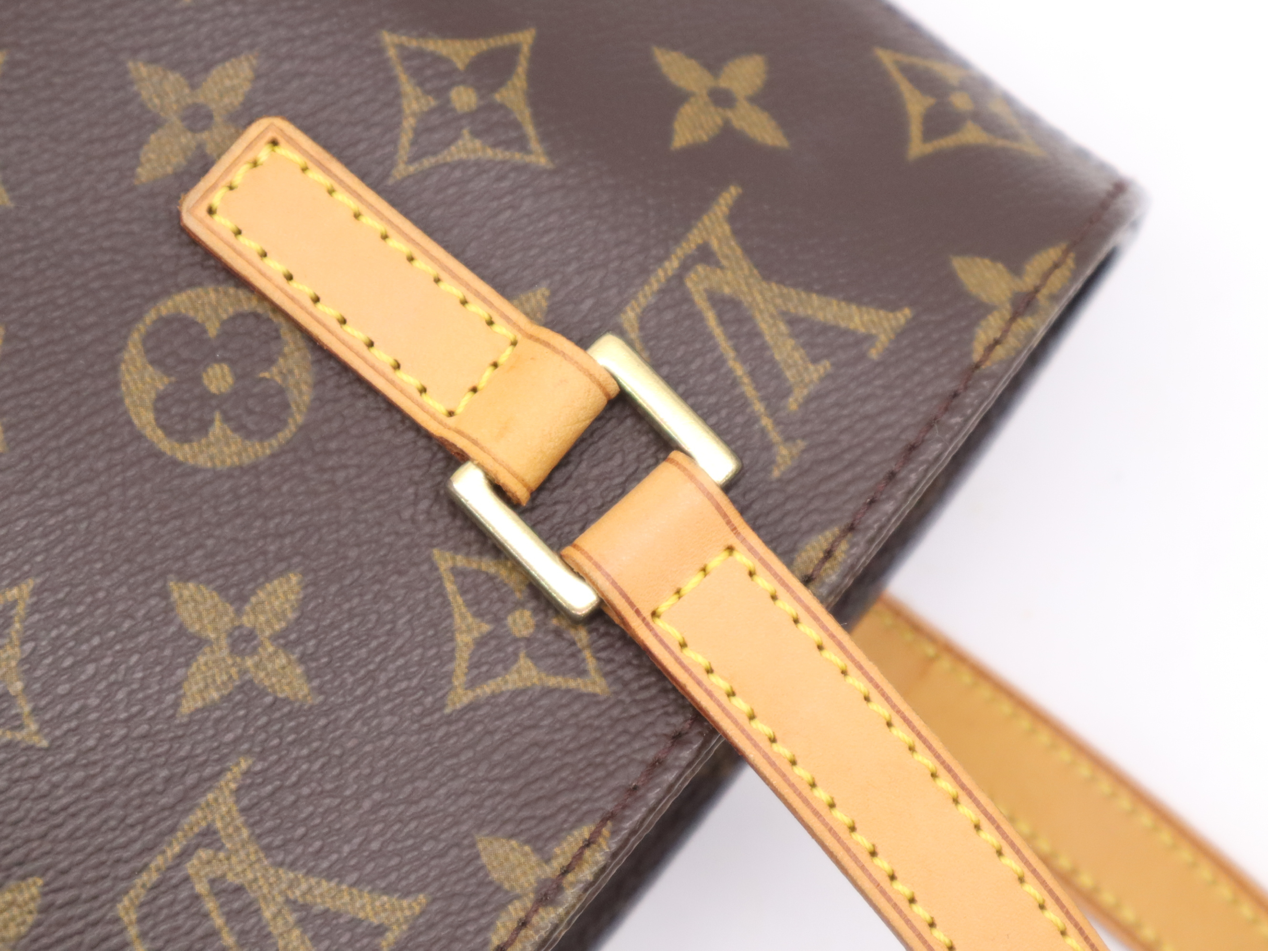 M51172 Monogram Vavin PM Handbag — view 8