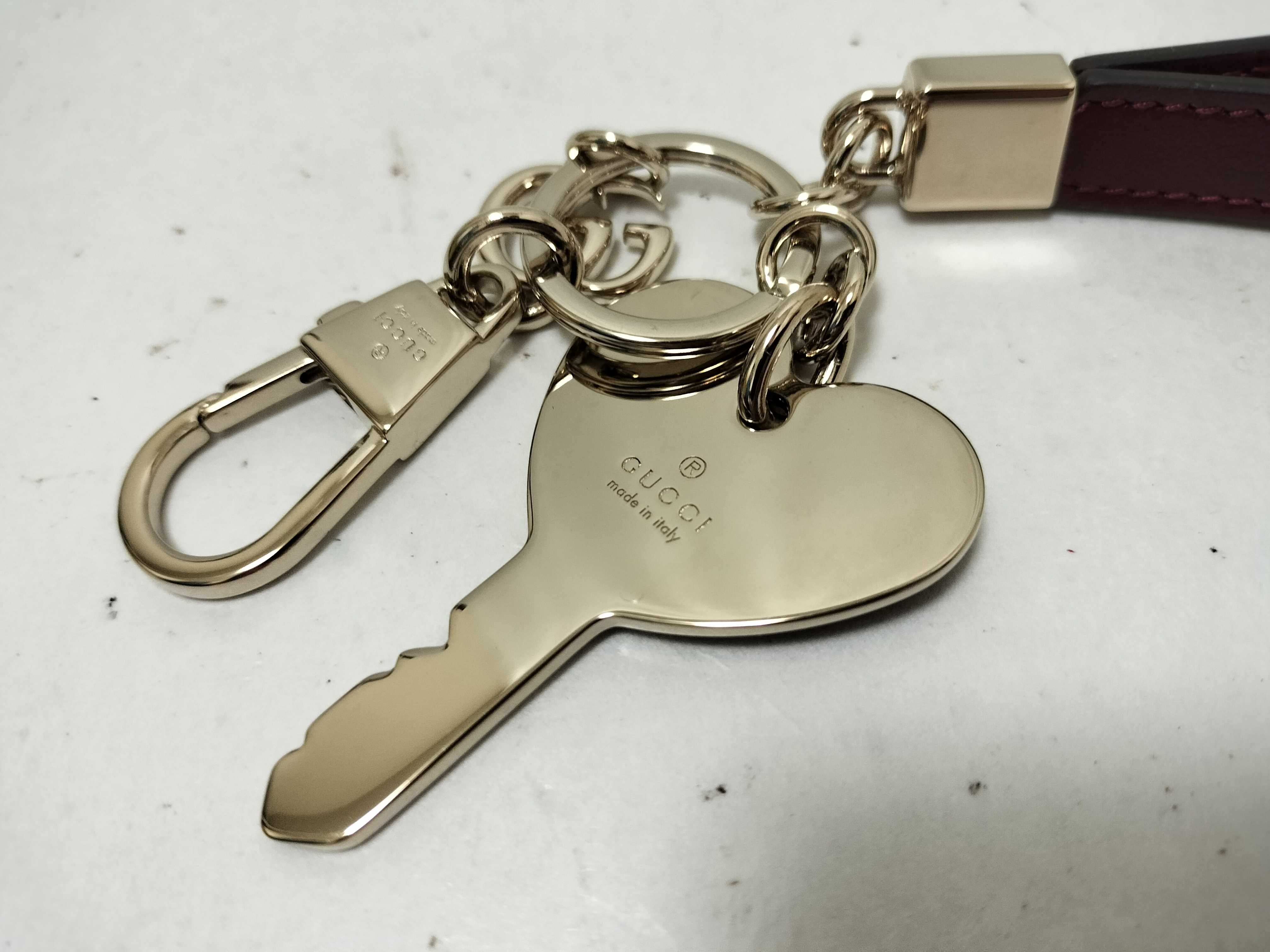Unused Heart Keyring with Strap Key Case/Keychain — view 5