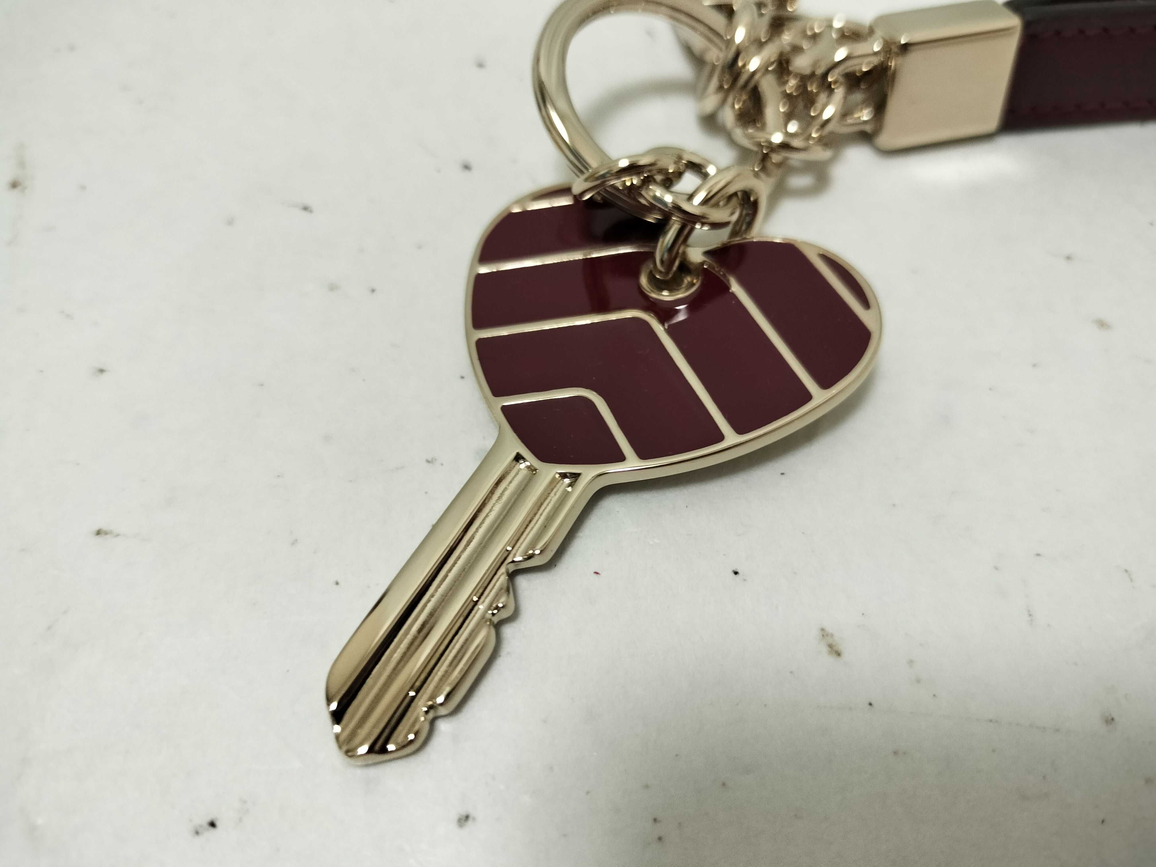 Unused Heart Keyring with Strap Key Case/Keychain — view 7