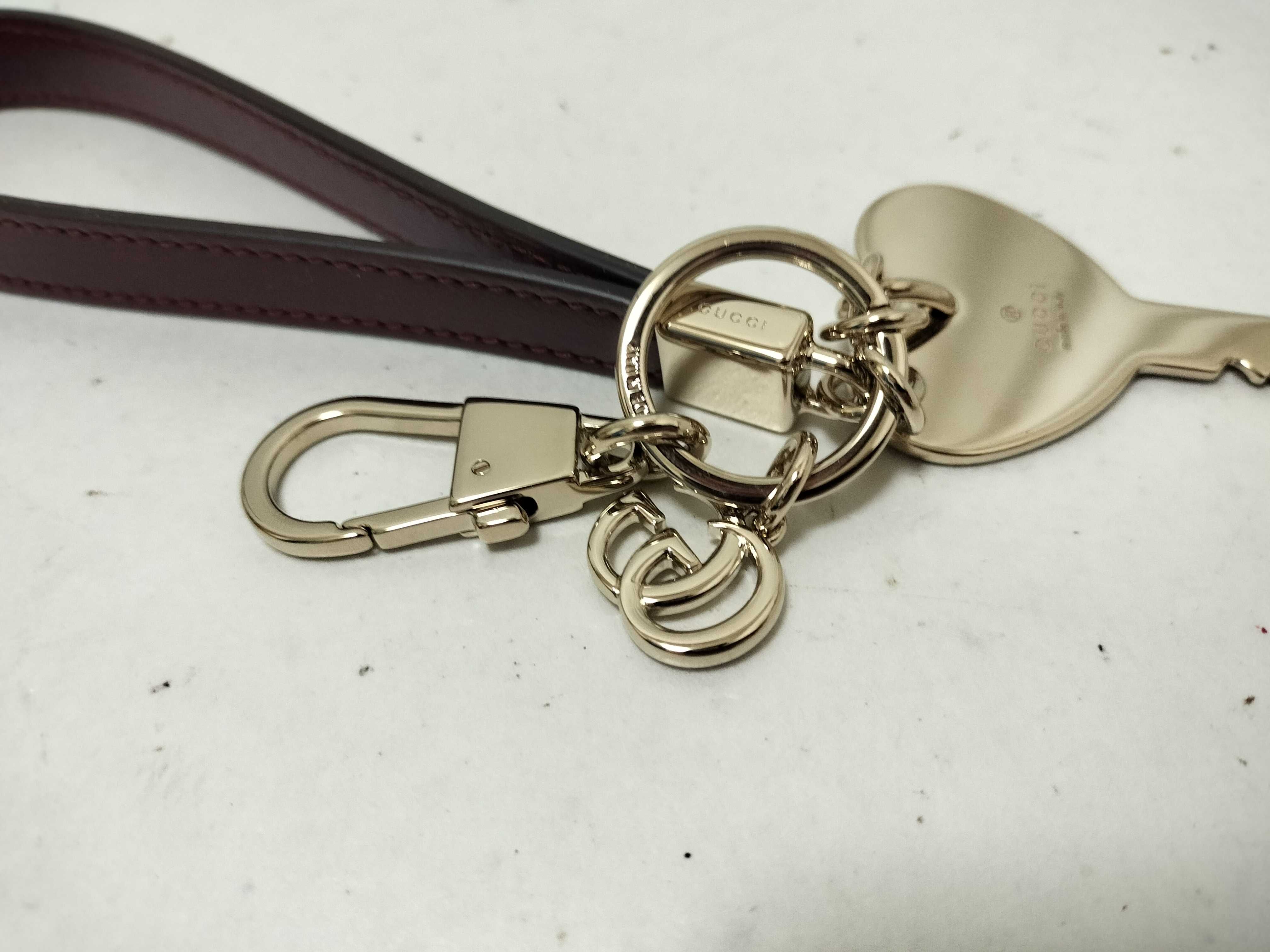 Unused Heart Keyring with Strap Key Case/Keychain — view 9