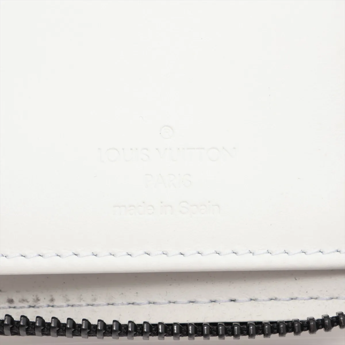 Monogram Shadow Zippy Wallet Vertical M83381 White x Navy Round Zip Wallet (RFID detected) — view 7