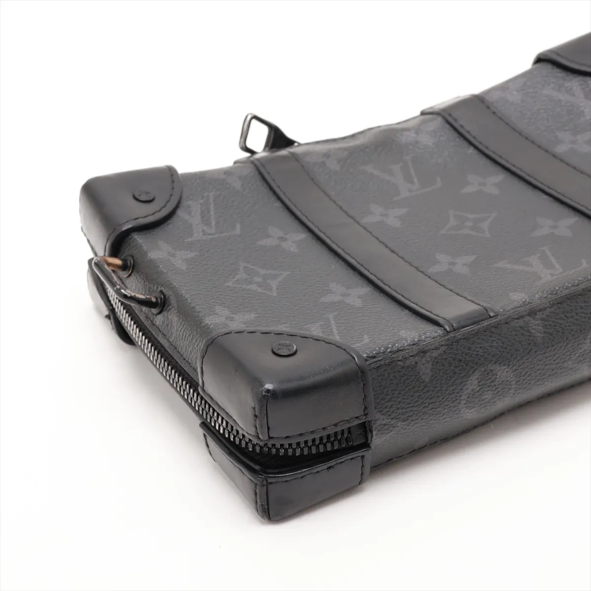 Monogram Eclipse Soft Trunk Wallet M69838 Black (Other model strap available, RFID detected) — view 4