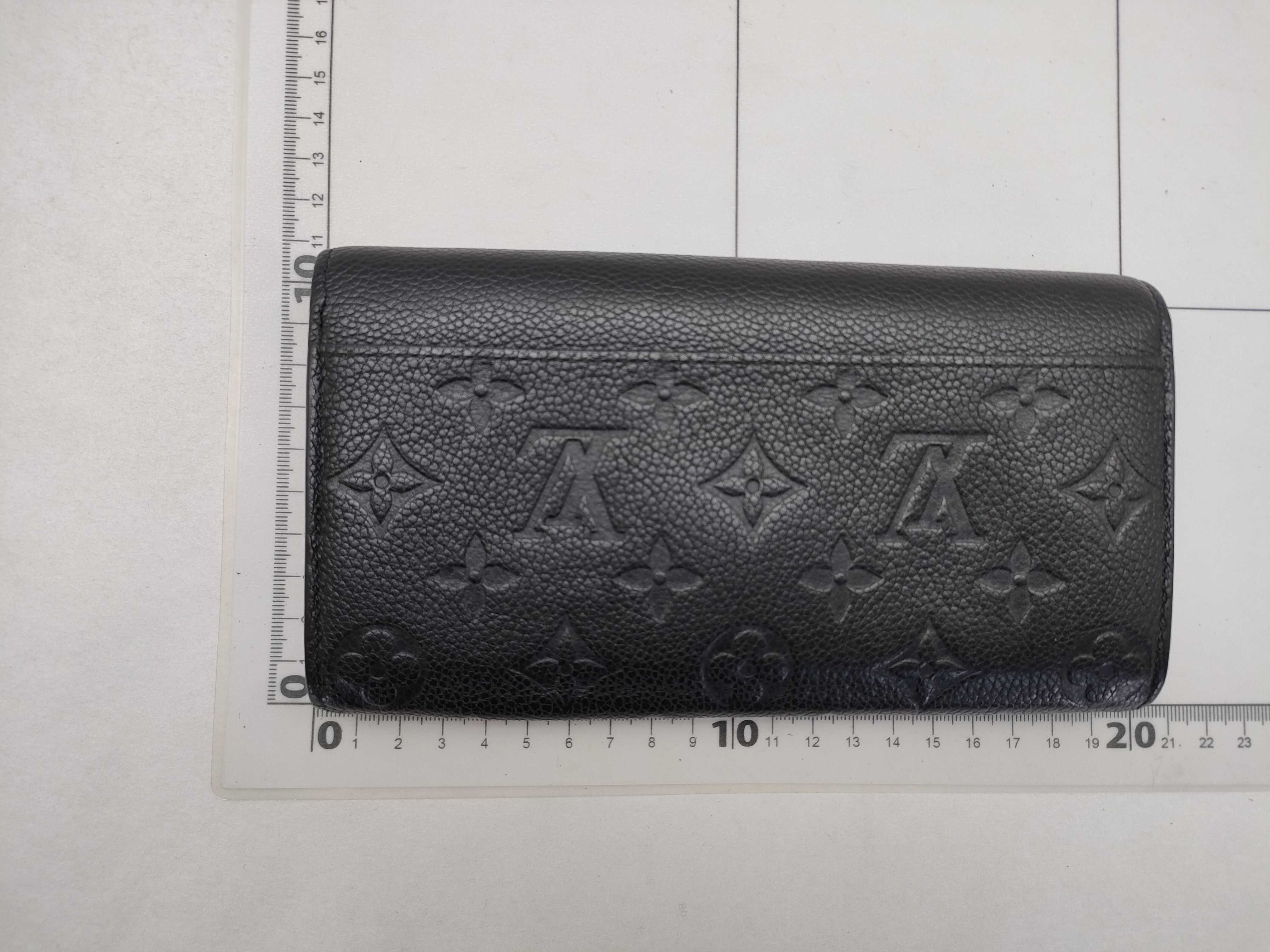 LV Feuille Sarah Noir Long Wallet M61182 Wallet — view 2