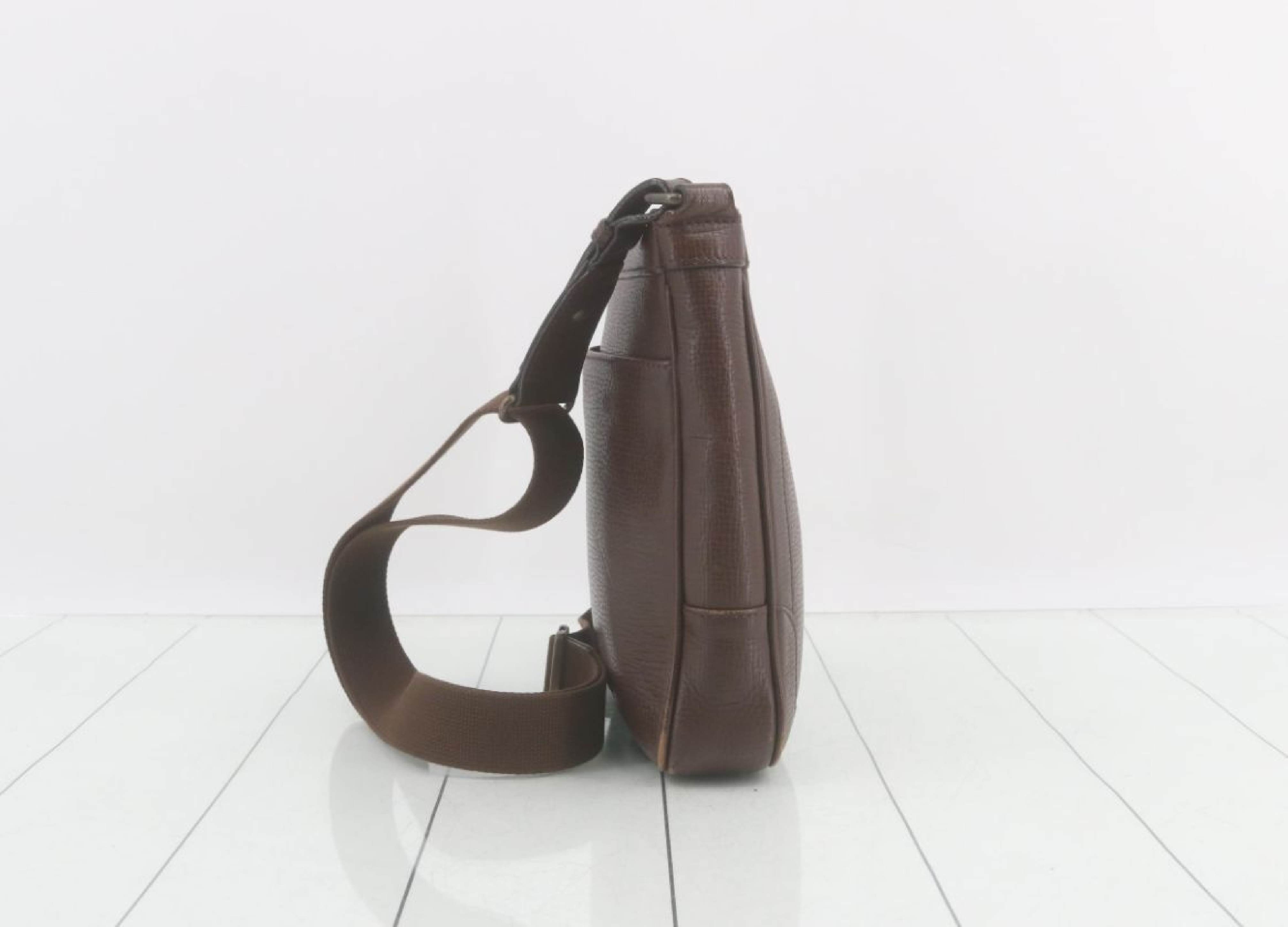 leather shoulder bag — view 3