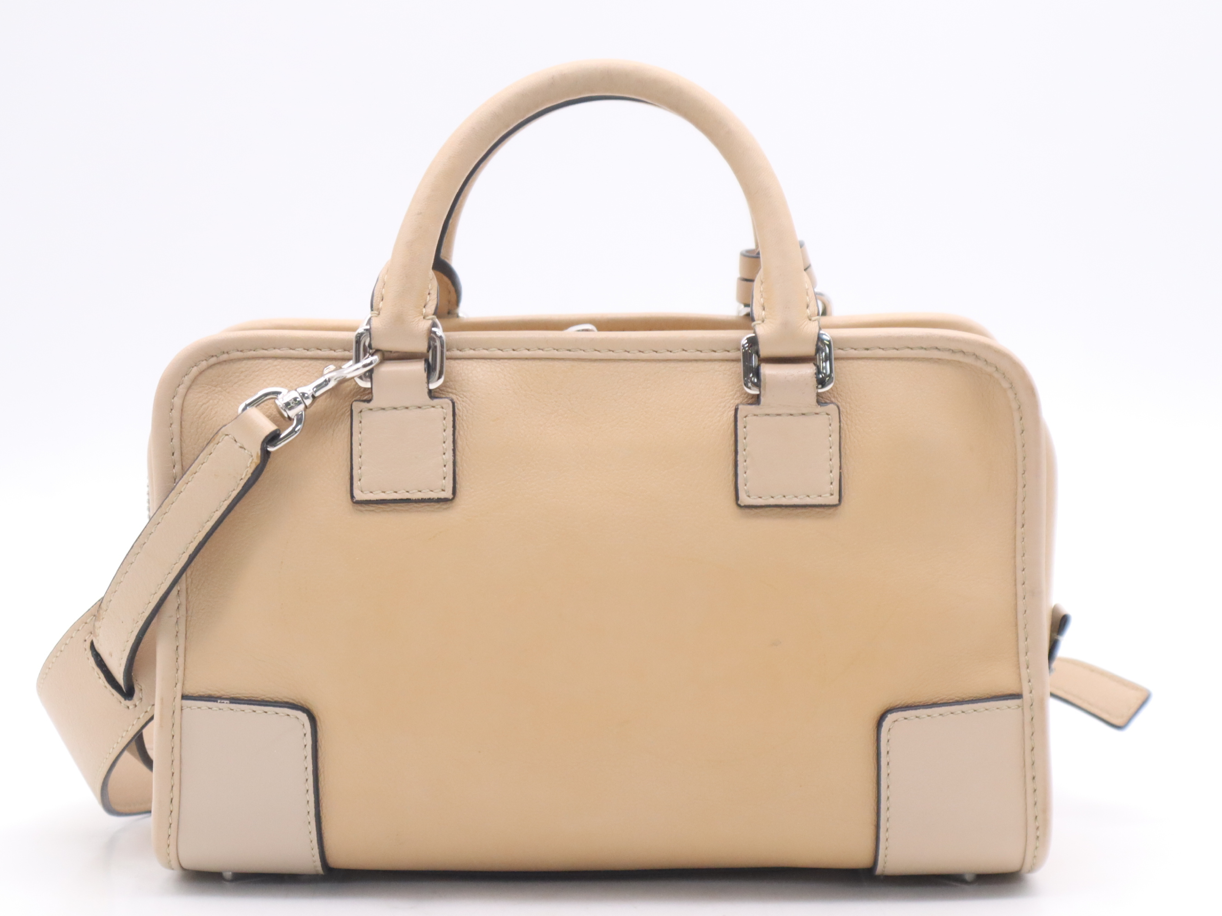 Leather Amazona 23 Handbag, Beige, Silver Hardware, with Shoulder Strap, Charm, and Dust Bag. — view 2