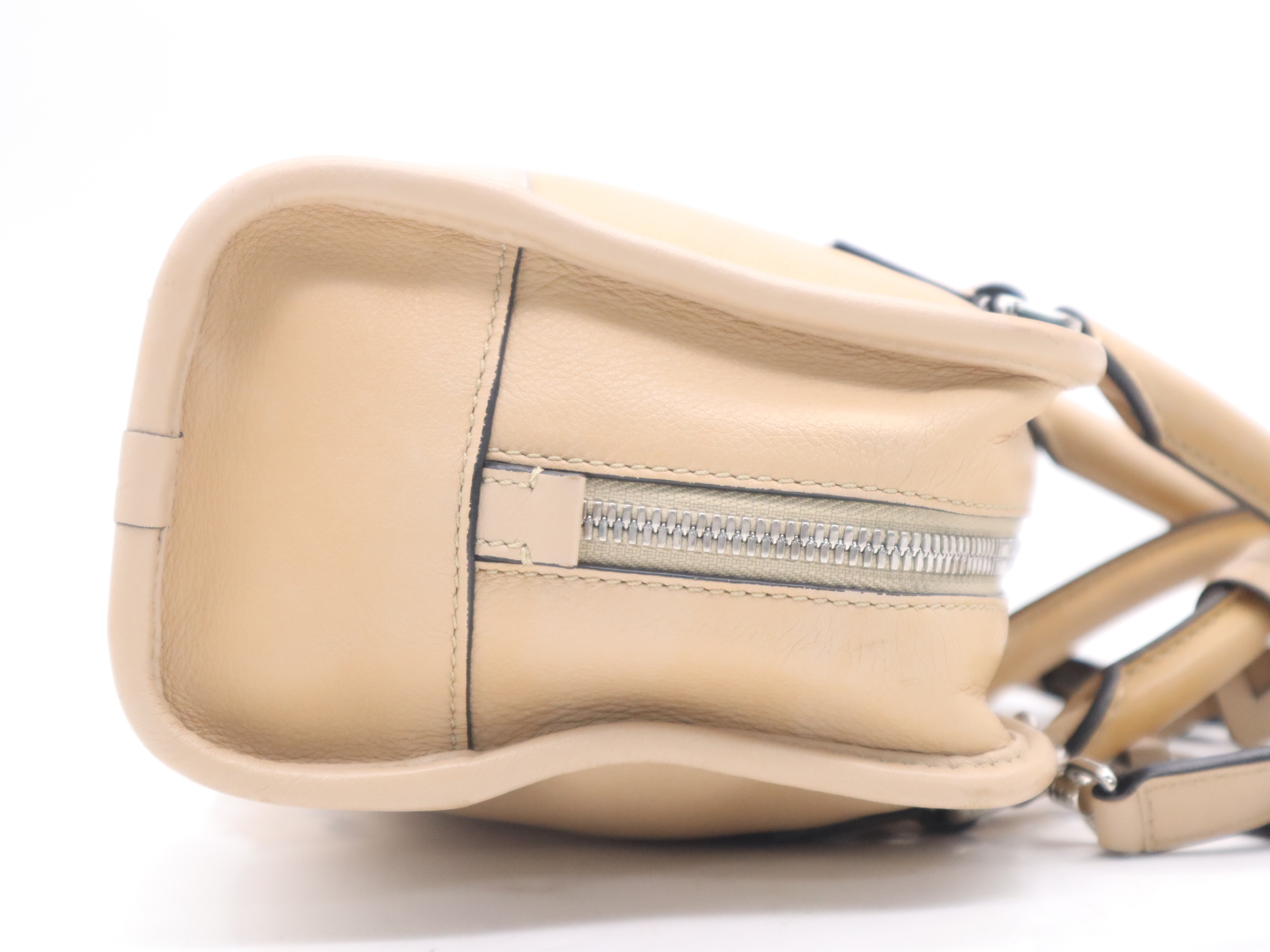 Leather Amazona 23 Handbag, Beige, Silver Hardware, with Shoulder Strap, Charm, and Dust Bag. — view 5