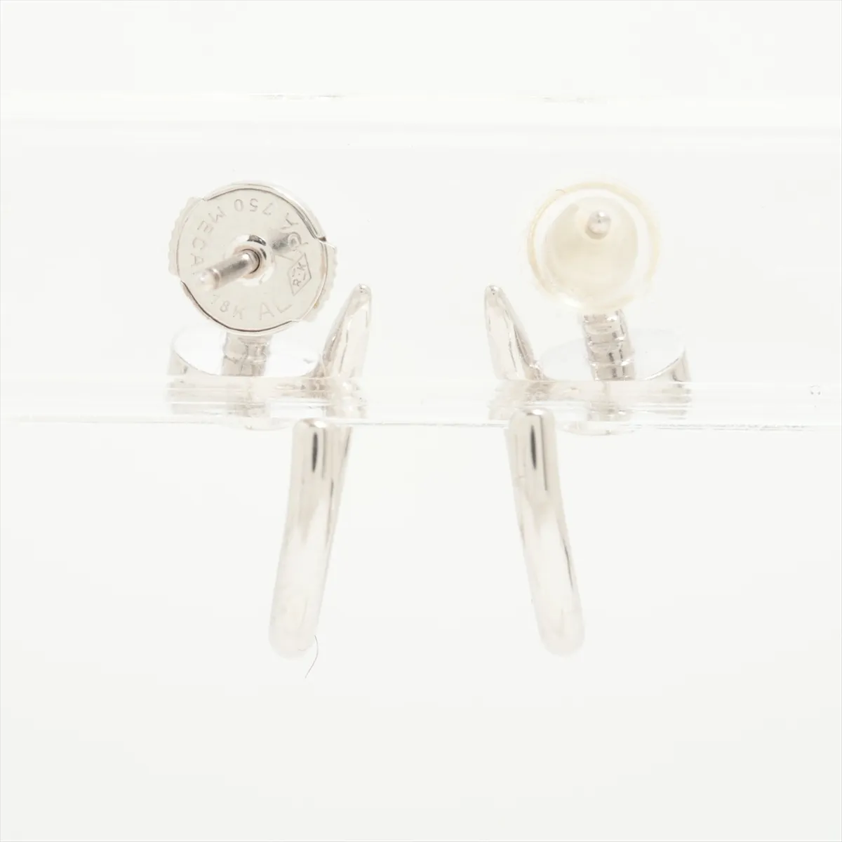Juste un Clou Earrings, 750 (WG), 5.1g, KTF408, with pierced earrings, one earring backing is aftermarket, B8301236 — view 3