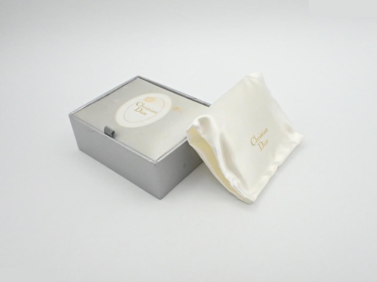 Other lines: Precious metals and earrings — view 4