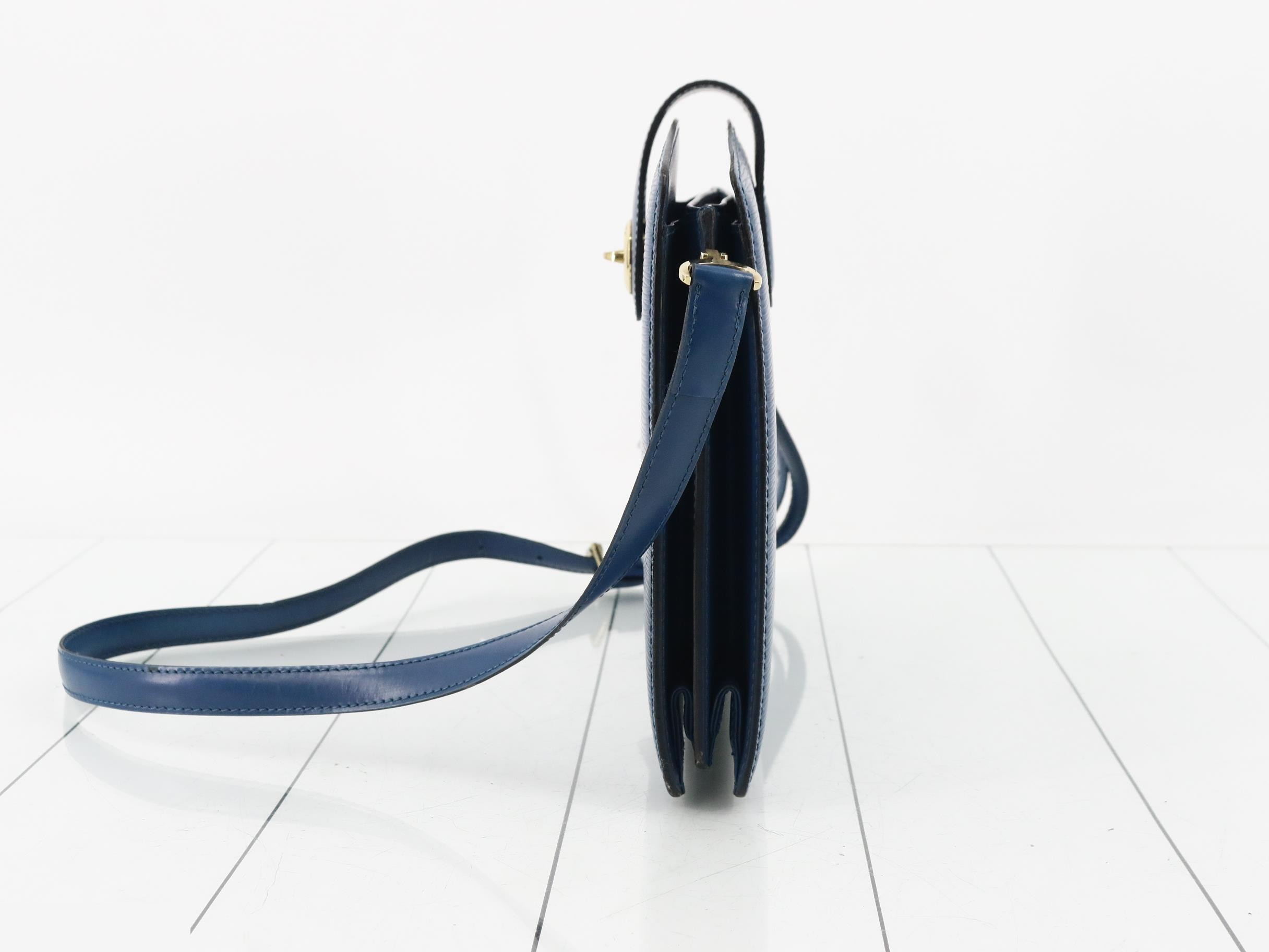 M52345 Capuchin Toledo Blue Shoulder Bag — view 3