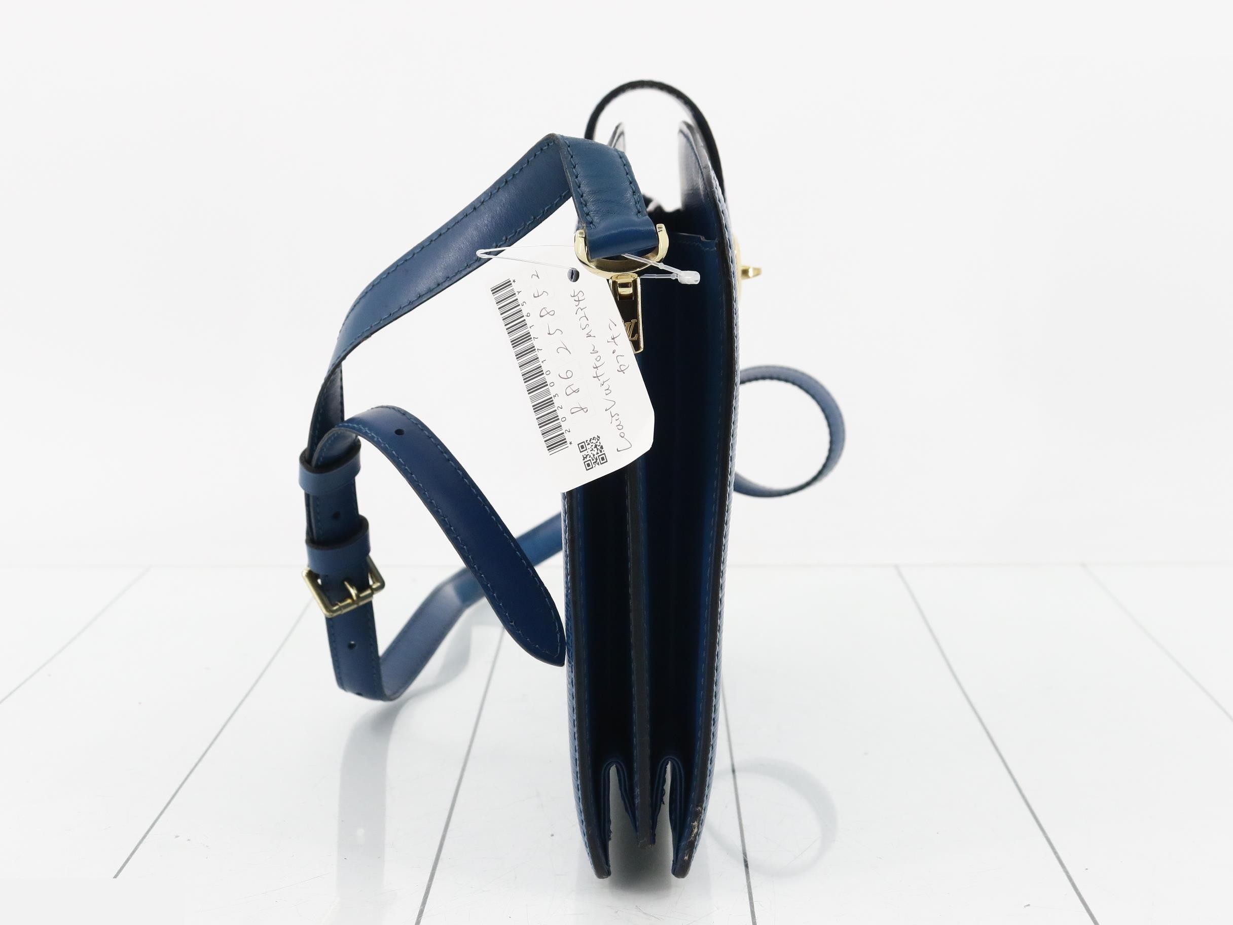 M52345 Capuchin Toledo Blue Shoulder Bag — view 4