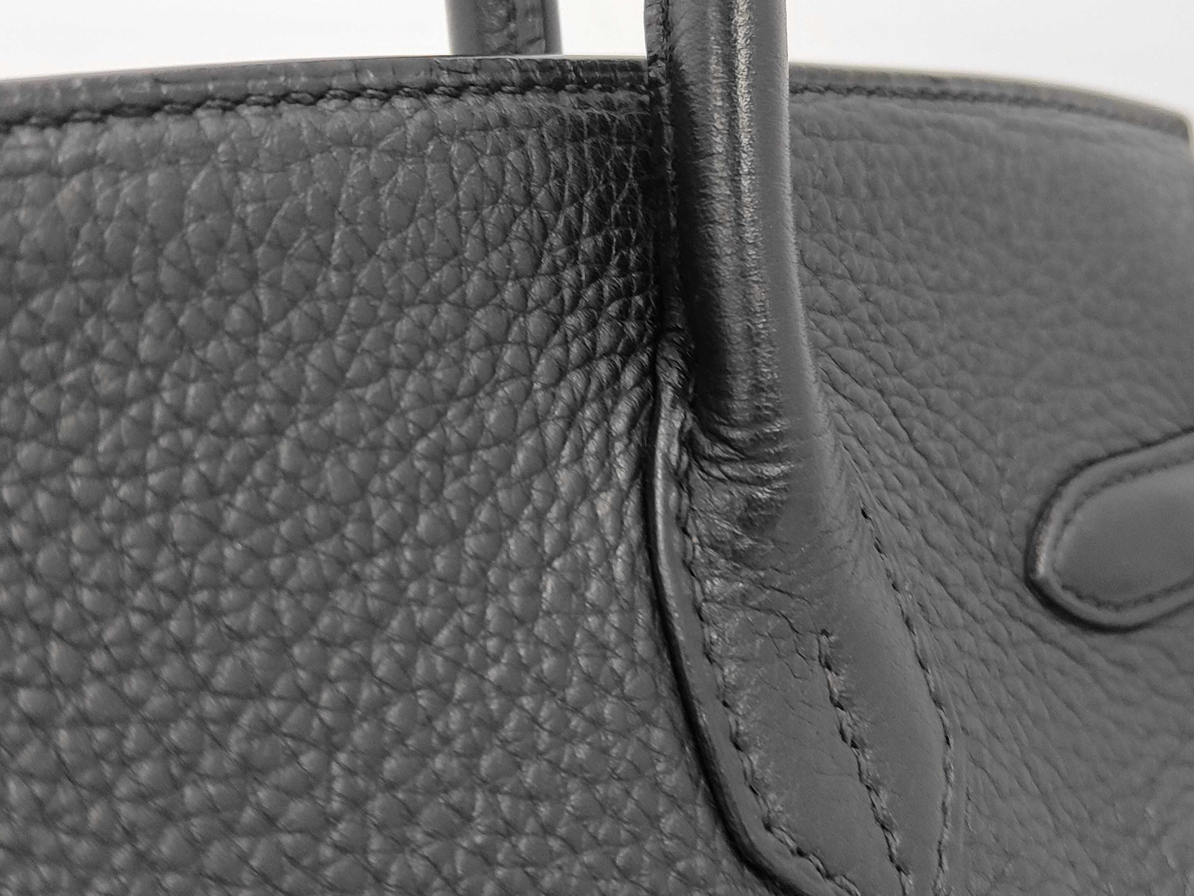 Birkin 30 Gold Hardware L Handbag — view 3