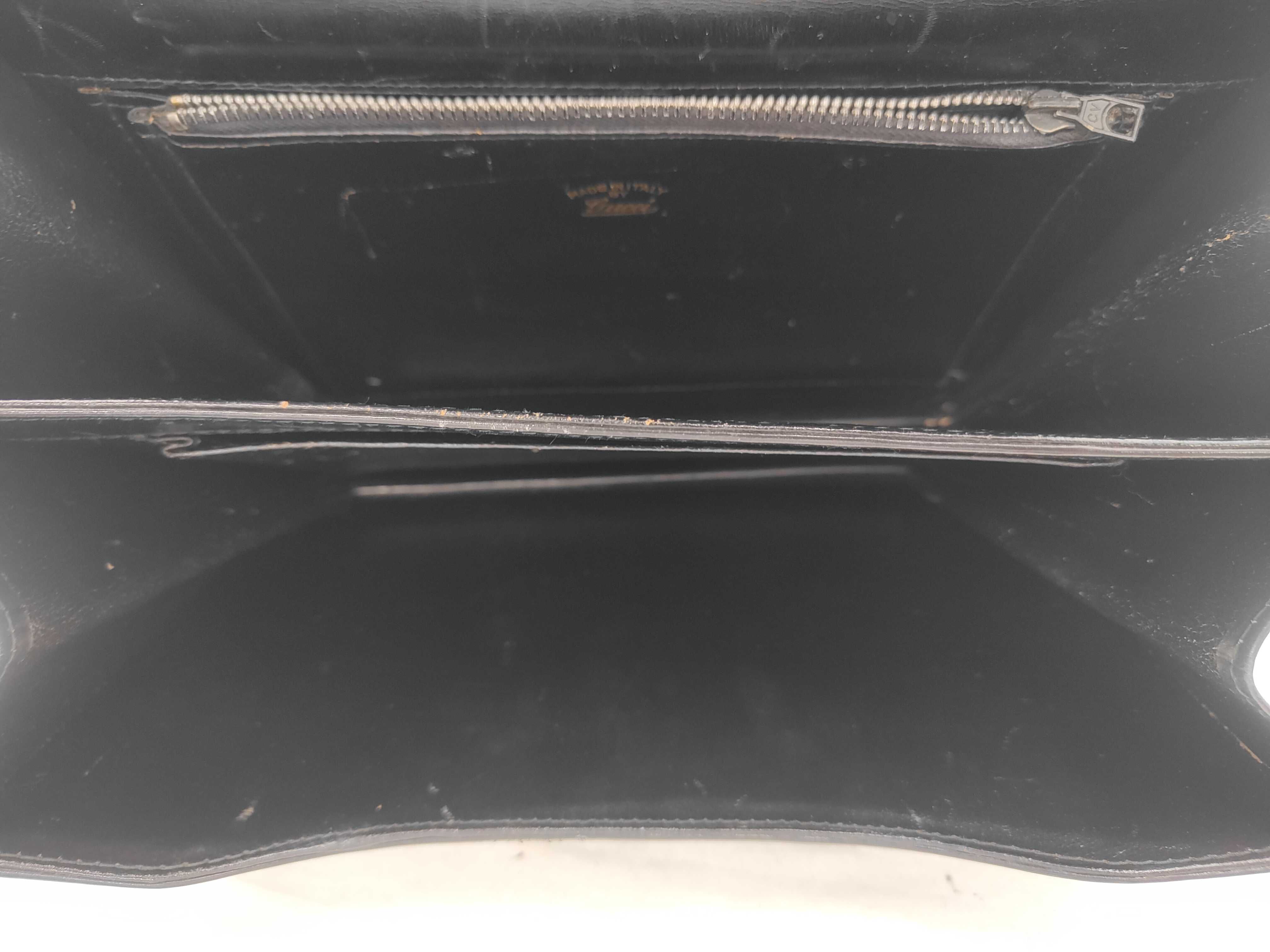 Old Gucci Interlocking G Flap Bag — view 8