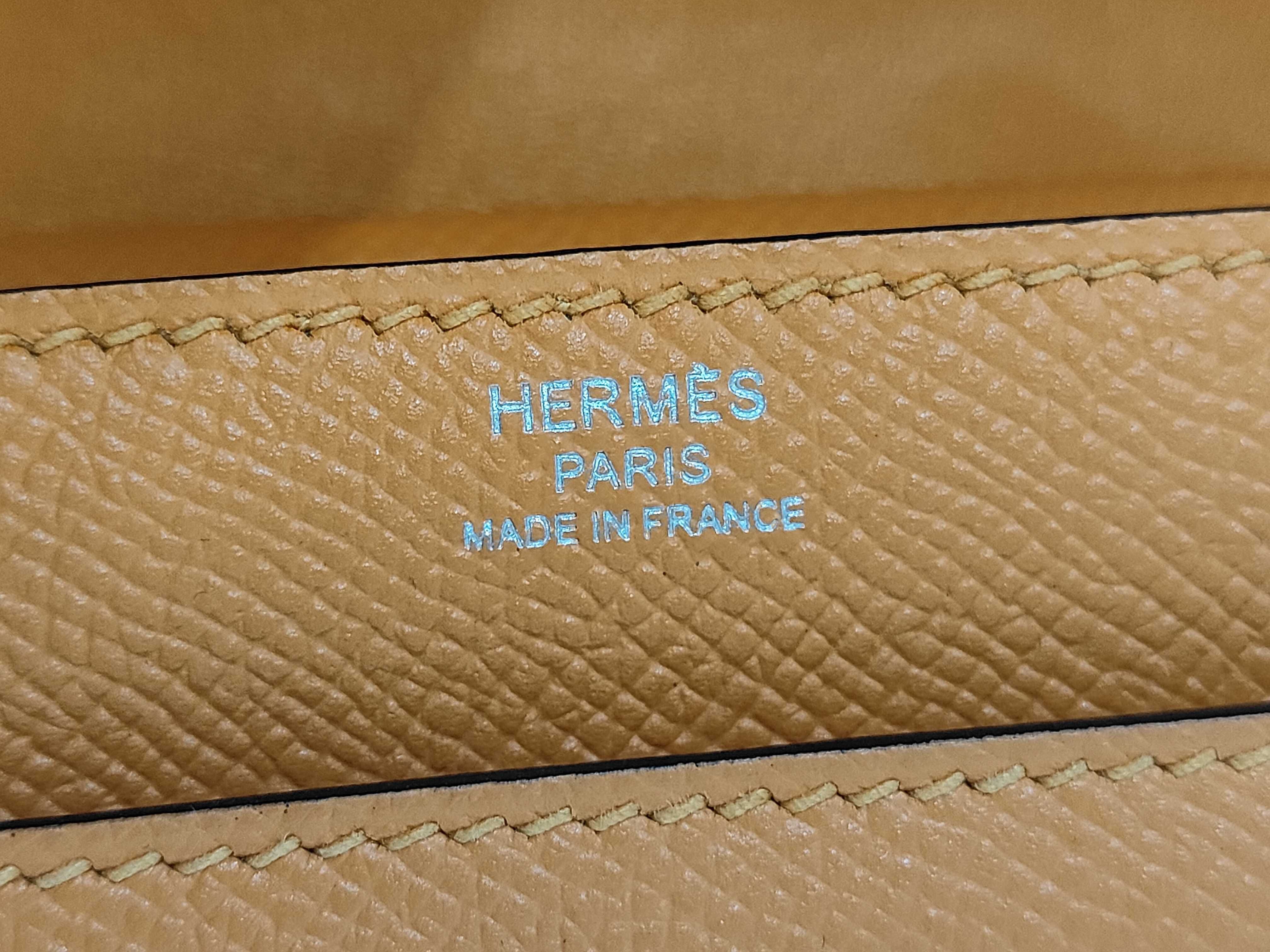 Veroux 23 Jaune Ambre Epsom Silver Shoulder Bag (A stamp) — view 12